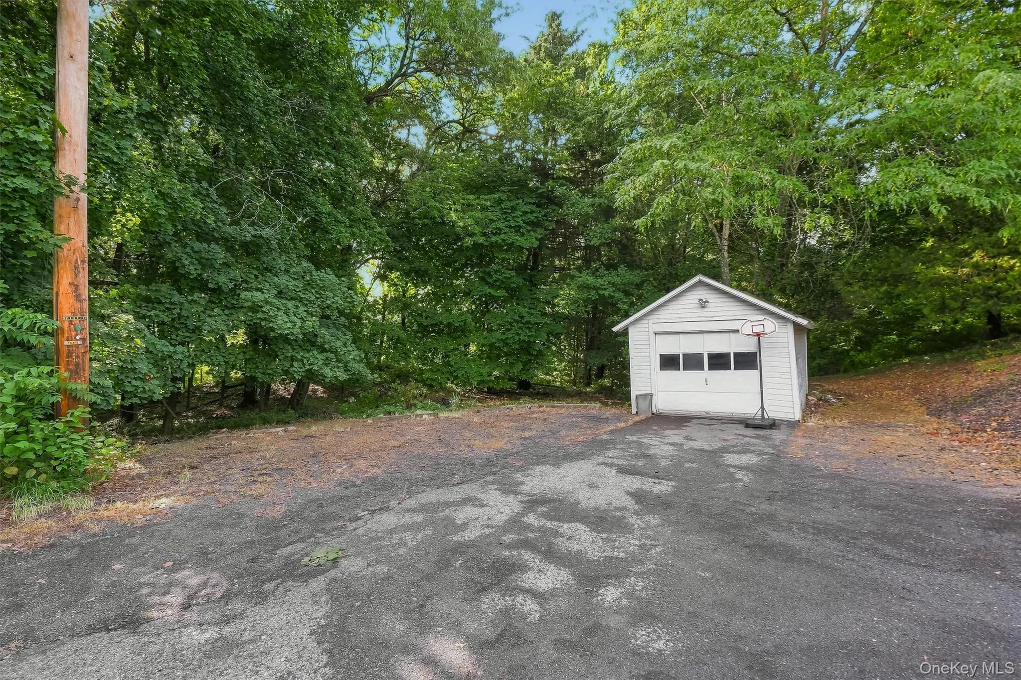 Detached garage Detached garage