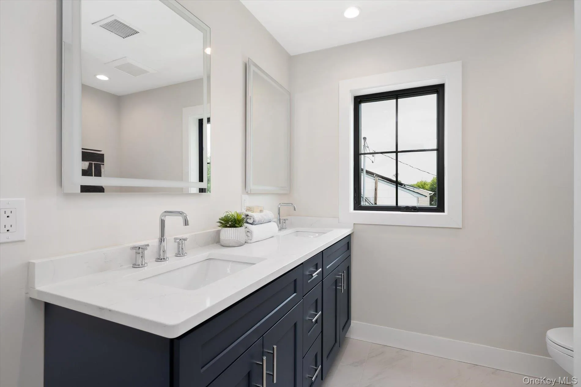 11 Forest Lane, Hempstead, NY, 5 Bedrooms Bedrooms, 15 Rooms Rooms,3 BathroomsBathrooms,Residential,For Rent,Forest,0,1033258 11 Forest Lane, Hempstead, NY, 5 Bedrooms Bedrooms, 15 Rooms Rooms,3 BathroomsBathrooms,Residential,For Rent,Forest,0,1033258