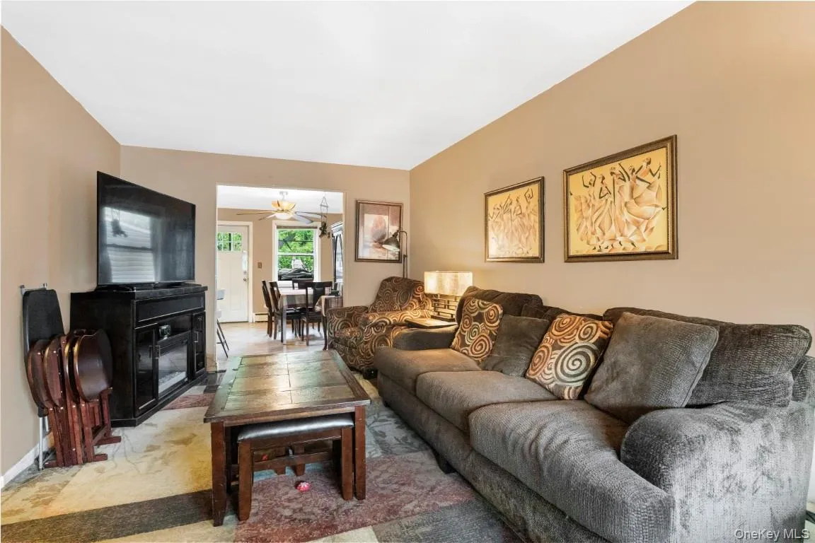 725 230th Street, New York, NY, 3 Bedrooms Bedrooms, 6 Rooms Rooms,1 BathroomBathrooms,Residential,For Rent,230th,0,1033263 725 230th Street, New York, NY, 3 Bedrooms Bedrooms, 6 Rooms Rooms,1 BathroomBathrooms,Residential,For Rent,230th,0,1033263