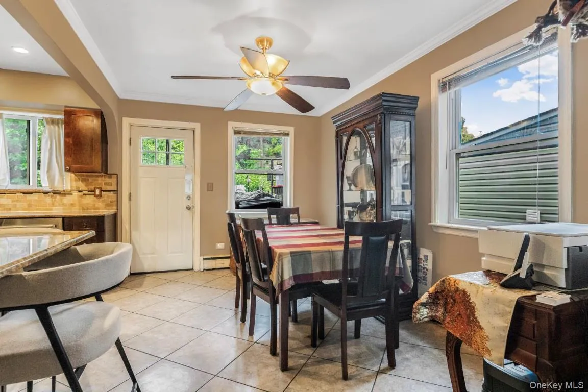 725 230th Street, New York, NY, 3 Bedrooms Bedrooms, 6 Rooms Rooms,1 BathroomBathrooms,Residential,For Rent,230th,0,1033263 725 230th Street, New York, NY, 3 Bedrooms Bedrooms, 6 Rooms Rooms,1 BathroomBathrooms,Residential,For Rent,230th,0,1033263