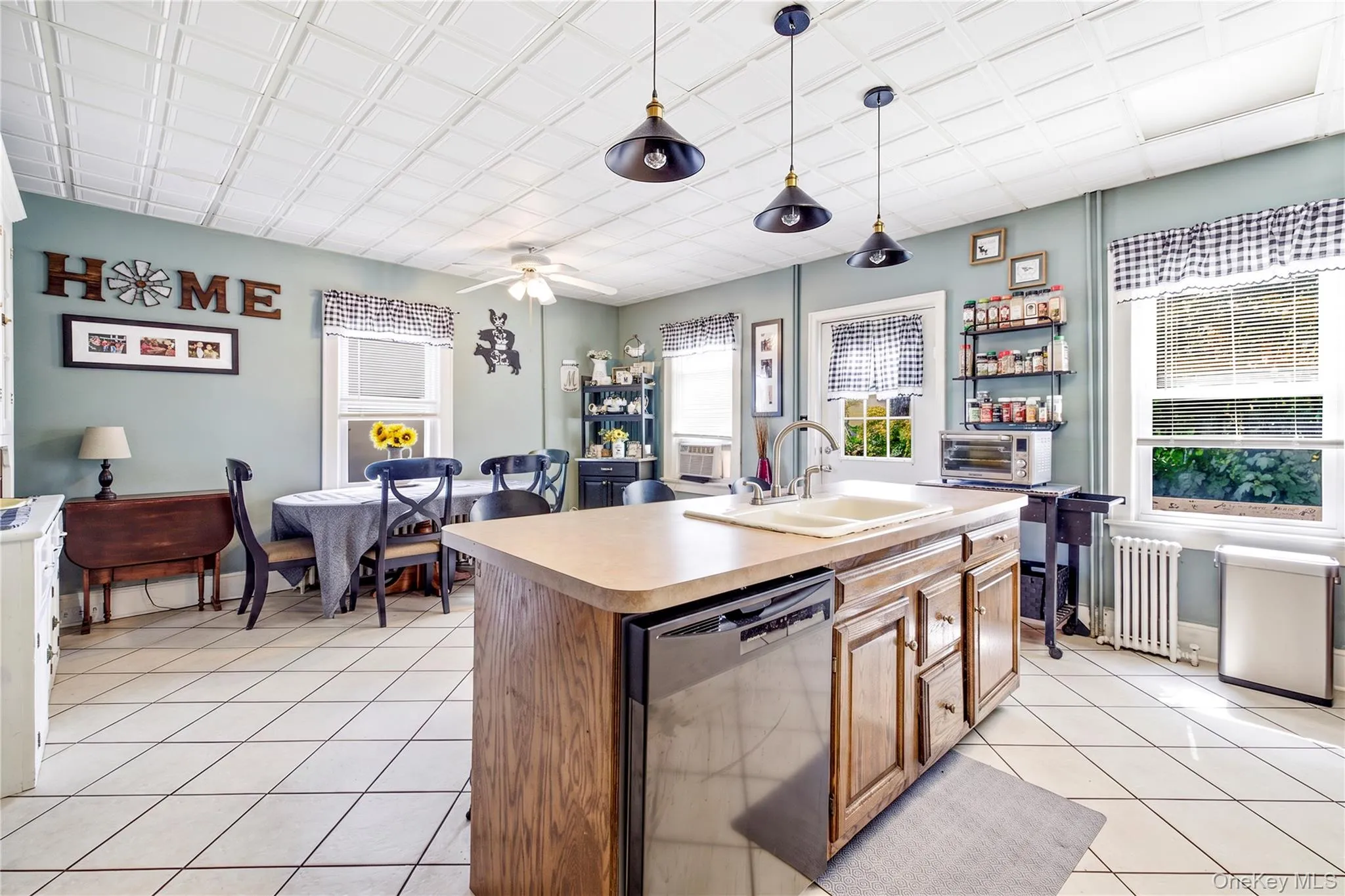 619 6th Street, Babylon, NY, 5 Bedrooms Bedrooms, 10 Rooms Rooms,2 BathroomsBathrooms,Residential,For Rent,6th,0,1033268 619 6th Street, Babylon, NY, 5 Bedrooms Bedrooms, 10 Rooms Rooms,2 BathroomsBathrooms,Residential,For Rent,6th,0,1033268