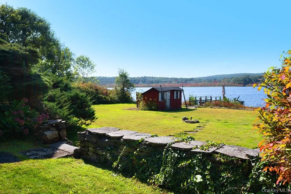 5 Shore Trail, Lewisboro, NY, 2 Bedrooms Bedrooms, 7 Rooms Rooms,3 BathroomsBathrooms,Residential Lease,For Rent,Shore,0,1033271 5 Shore Trail, Lewisboro, NY, 2 Bedrooms Bedrooms, 7 Rooms Rooms,3 BathroomsBathrooms,Residential Lease,For Rent,Shore,0,1033271
