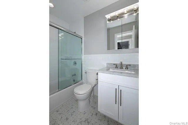 425 Newbridge Road, Hempstead, NY, 1 Bedroom Bedrooms, 4 Rooms Rooms,1 BathroomBathrooms,Residential Lease,For Rent,Newbridge,0,1033272 425 Newbridge Road, Hempstead, NY, 1 Bedroom Bedrooms, 4 Rooms Rooms,1 BathroomBathrooms,Residential Lease,For Rent,Newbridge,0,1033272