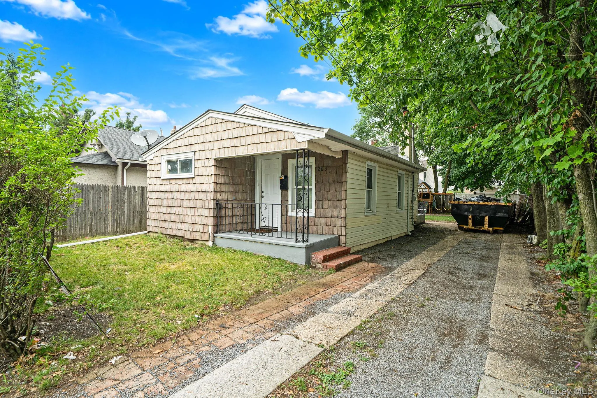 263 Valcour Avenue, Hempstead, NY, 2 Bedrooms Bedrooms, 3 Rooms Rooms,1 BathroomBathrooms,Residential,For Rent,Valcour,0,1033283 263 Valcour Avenue, Hempstead, NY, 2 Bedrooms Bedrooms, 3 Rooms Rooms,1 BathroomBathrooms,Residential,For Rent,Valcour,0,1033283