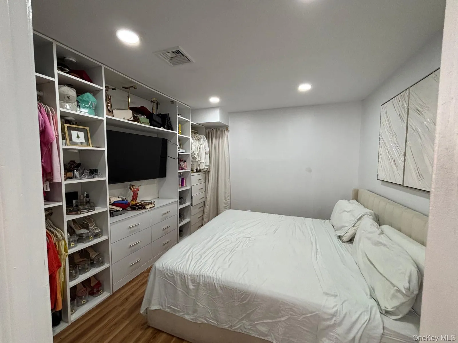 93 Peters Avenue, Hempstead, NY, 5 Bedrooms Bedrooms, 8 Rooms Rooms,3 BathroomsBathrooms,Residential,For Rent,Peters,0,1033284 93 Peters Avenue, Hempstead, NY, 5 Bedrooms Bedrooms, 8 Rooms Rooms,3 BathroomsBathrooms,Residential,For Rent,Peters,0,1033284