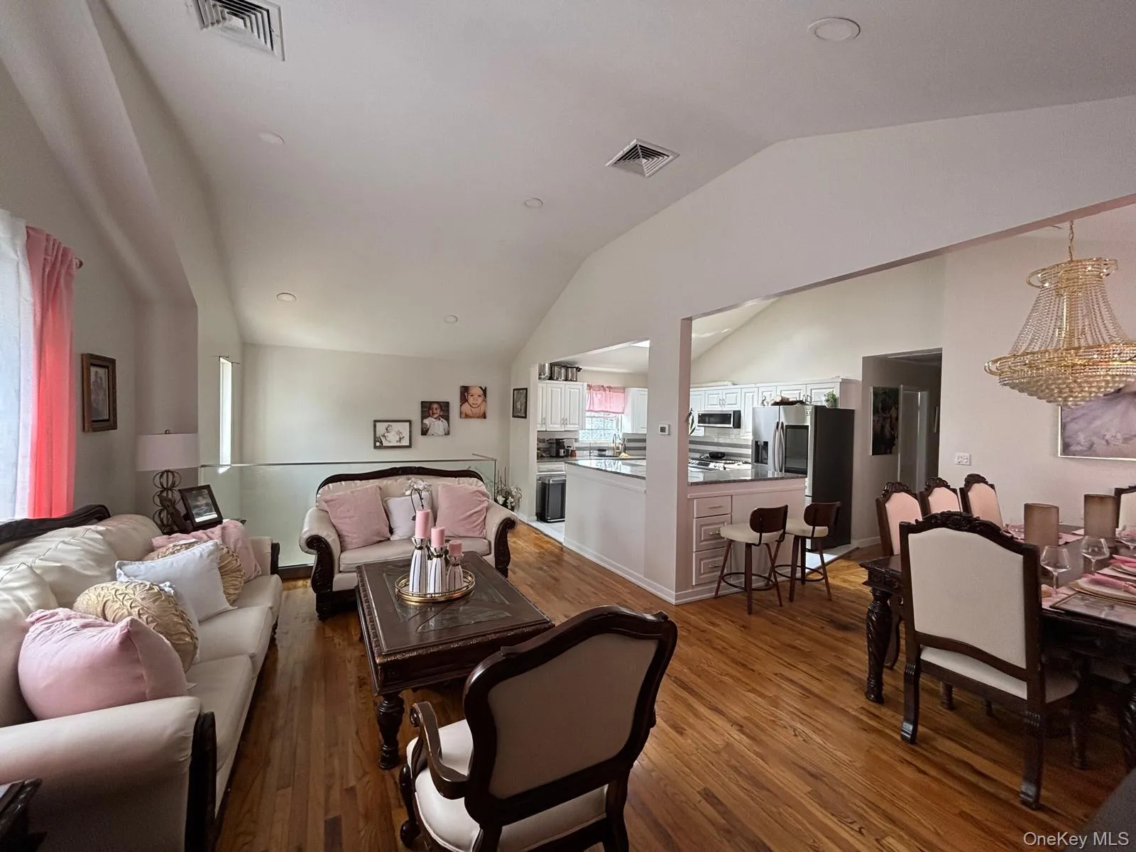93 Peters Avenue, Hempstead, NY, 5 Bedrooms Bedrooms, 8 Rooms Rooms,3 BathroomsBathrooms,Residential,For Rent,Peters,0,1033284 93 Peters Avenue, Hempstead, NY, 5 Bedrooms Bedrooms, 8 Rooms Rooms,3 BathroomsBathrooms,Residential,For Rent,Peters,0,1033284