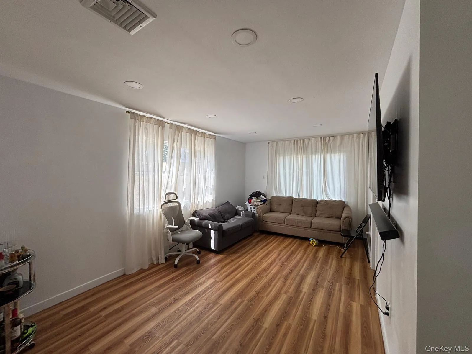 93 Peters Avenue, Hempstead, NY, 5 Bedrooms Bedrooms, 8 Rooms Rooms,3 BathroomsBathrooms,Residential,For Rent,Peters,0,1033284 93 Peters Avenue, Hempstead, NY, 5 Bedrooms Bedrooms, 8 Rooms Rooms,3 BathroomsBathrooms,Residential,For Rent,Peters,0,1033284