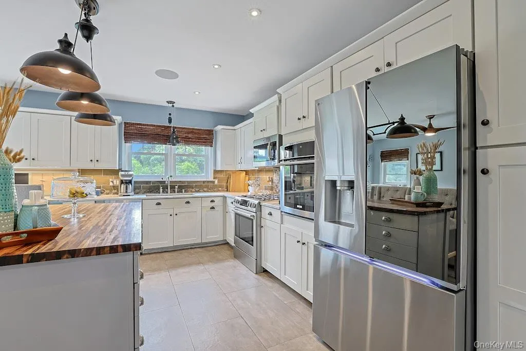 21 Anderson Avenue, Mount Pleasant, NY, 4 Bedrooms Bedrooms, 9 Rooms Rooms,2 BathroomsBathrooms,Residential Lease,For Rent,Anderson,0,1033287 21 Anderson Avenue, Mount Pleasant, NY, 4 Bedrooms Bedrooms, 9 Rooms Rooms,2 BathroomsBathrooms,Residential Lease,For Rent,Anderson,0,1033287