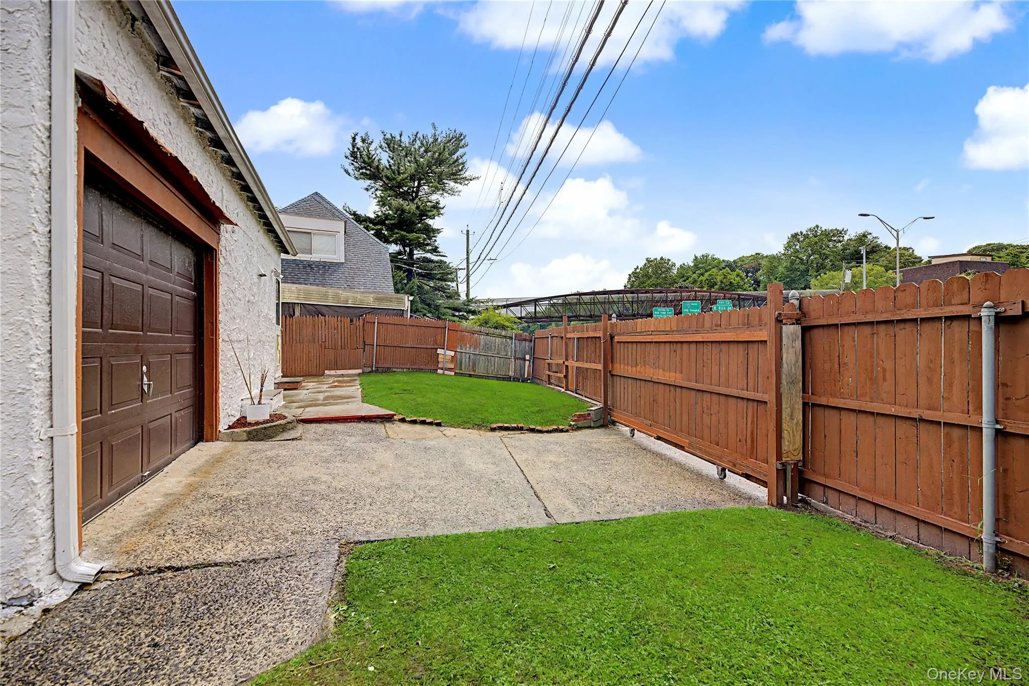 25 Longmeadow Road, Yonkers, NY, 4 Bedrooms Bedrooms, 7 Rooms Rooms,2 BathroomsBathrooms,Residential,For Rent,Longmeadow,0,1033294 25 Longmeadow Road, Yonkers, NY, 4 Bedrooms Bedrooms, 7 Rooms Rooms,2 BathroomsBathrooms,Residential,For Rent,Longmeadow,0,1033294