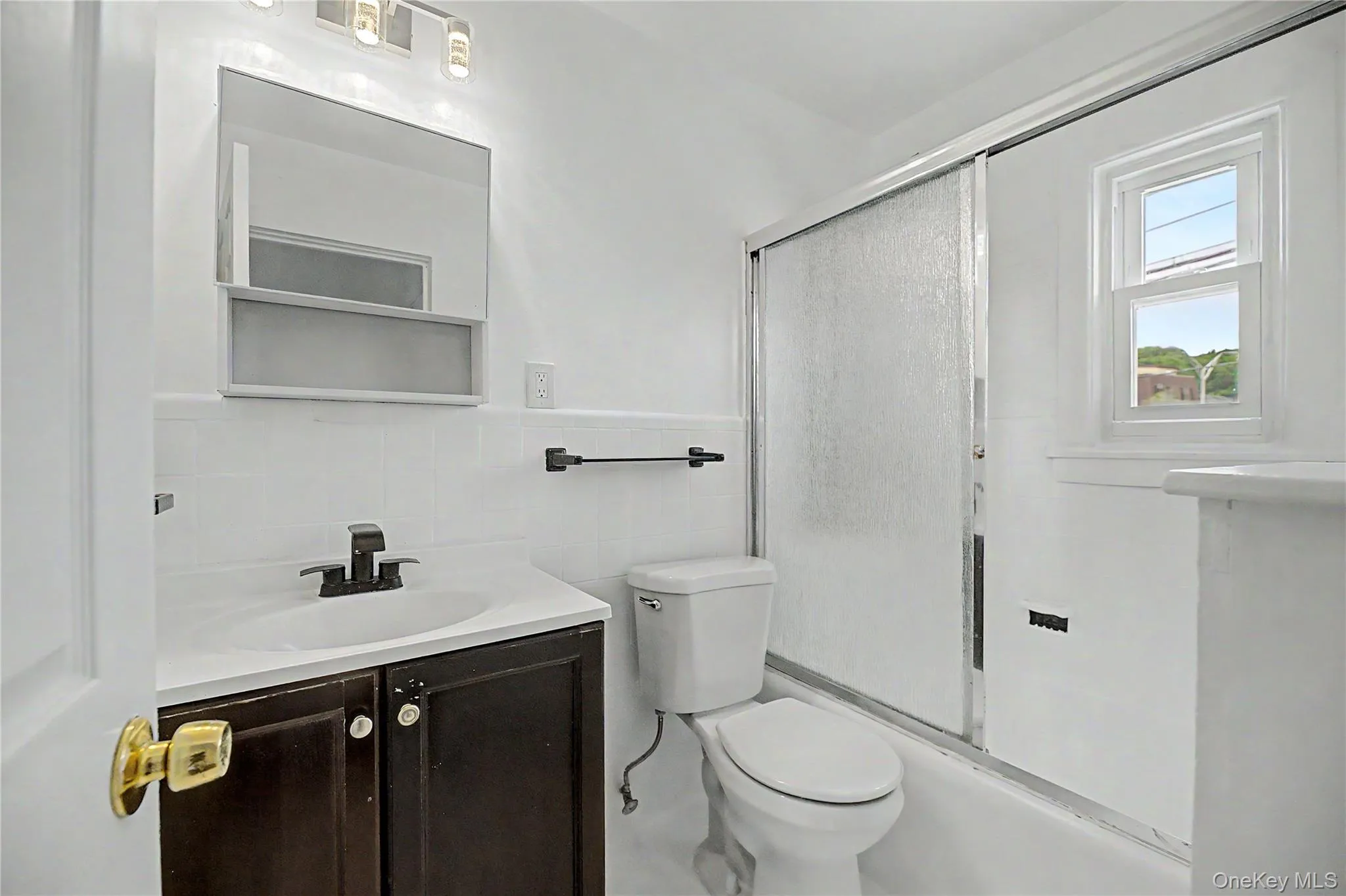 25 Longmeadow Road, Yonkers, NY, 4 Bedrooms Bedrooms, 7 Rooms Rooms,2 BathroomsBathrooms,Residential,For Rent,Longmeadow,0,1033294 25 Longmeadow Road, Yonkers, NY, 4 Bedrooms Bedrooms, 7 Rooms Rooms,2 BathroomsBathrooms,Residential,For Rent,Longmeadow,0,1033294