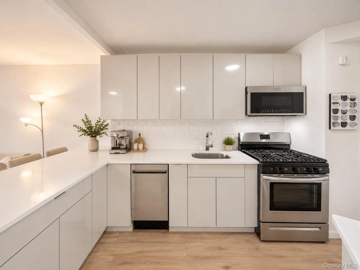 5900 Arlington Avenue, New York, NY, 2 Rooms Rooms,1 BathroomBathrooms,Residential,For Rent,Arlington,0,1033300 5900 Arlington Avenue, New York, NY, 2 Rooms Rooms,1 BathroomBathrooms,Residential,For Rent,Arlington,0,1033300