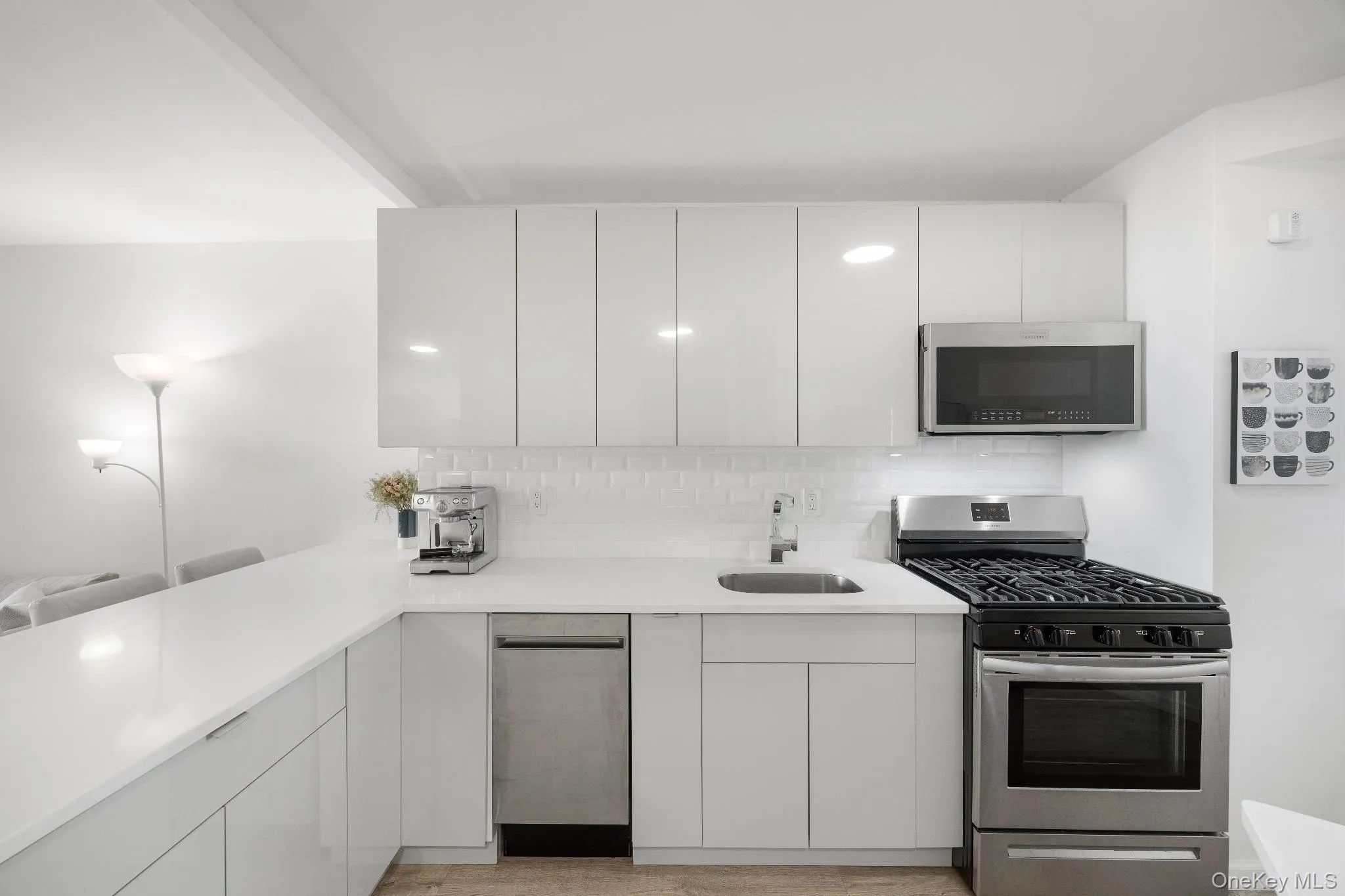 5900 Arlington Avenue, New York, NY, 2 Rooms Rooms,1 BathroomBathrooms,Residential,For Rent,Arlington,0,1033300 5900 Arlington Avenue, New York, NY, 2 Rooms Rooms,1 BathroomBathrooms,Residential,For Rent,Arlington,0,1033300