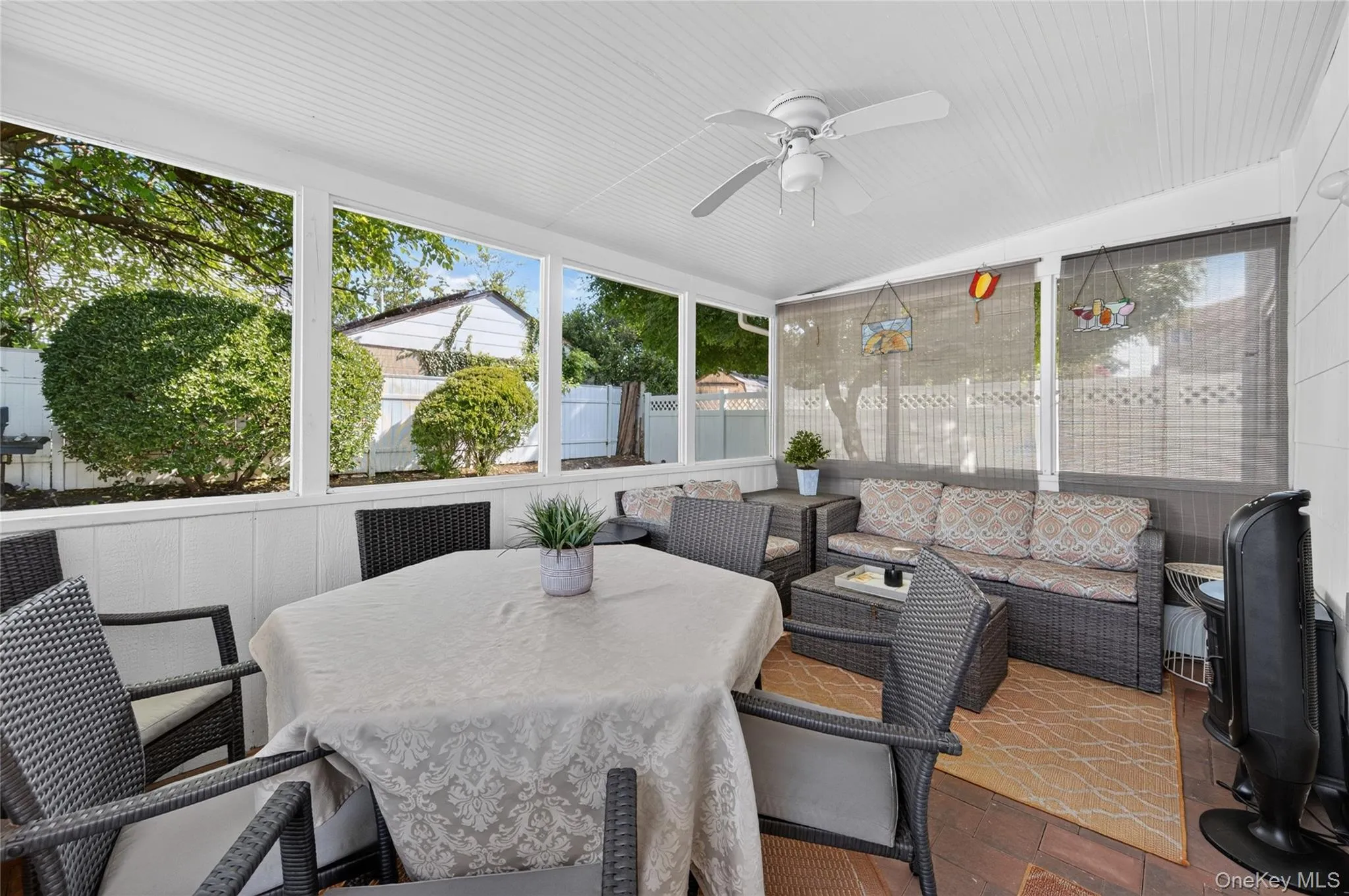 15 1st Avenue, Oyster Bay, NY, 4 Bedrooms Bedrooms, 9 Rooms Rooms,2 BathroomsBathrooms,Residential,For Rent,1st,0,1033307 15 1st Avenue, Oyster Bay, NY, 4 Bedrooms Bedrooms, 9 Rooms Rooms,2 BathroomsBathrooms,Residential,For Rent,1st,0,1033307