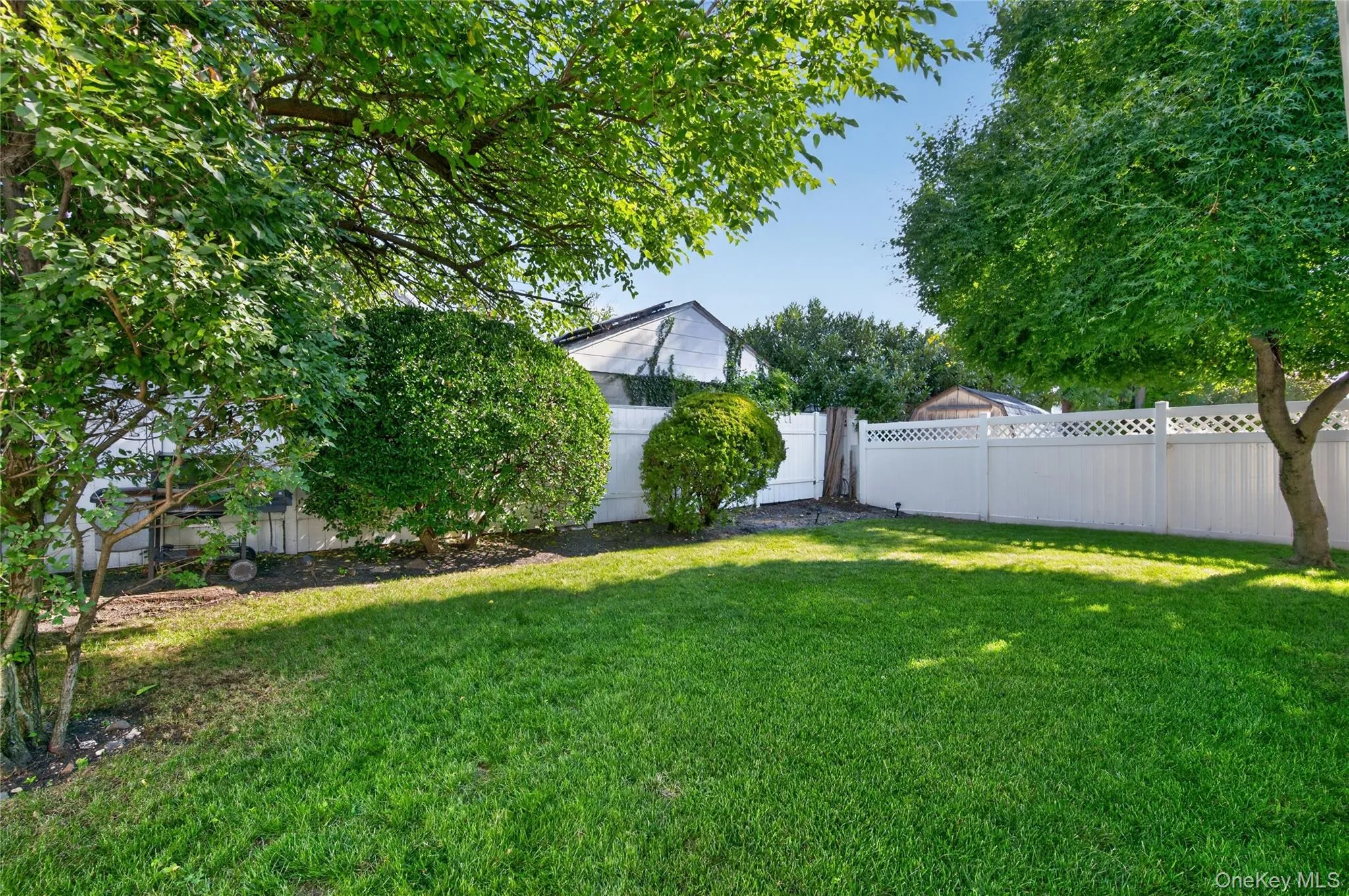 15 1st Avenue, Oyster Bay, NY, 4 Bedrooms Bedrooms, 9 Rooms Rooms,2 BathroomsBathrooms,Residential,For Rent,1st,0,1033307 15 1st Avenue, Oyster Bay, NY, 4 Bedrooms Bedrooms, 9 Rooms Rooms,2 BathroomsBathrooms,Residential,For Rent,1st,0,1033307