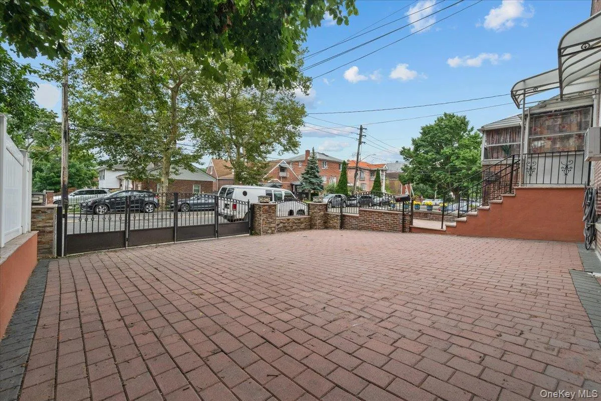 2351 Kingsland Avenue, New York, NY, 3 Bedrooms Bedrooms, 6 Rooms Rooms,1 BathroomBathrooms,Residential,For Rent,Kingsland,0,1033312 2351 Kingsland Avenue, New York, NY, 3 Bedrooms Bedrooms, 6 Rooms Rooms,1 BathroomBathrooms,Residential,For Rent,Kingsland,0,1033312