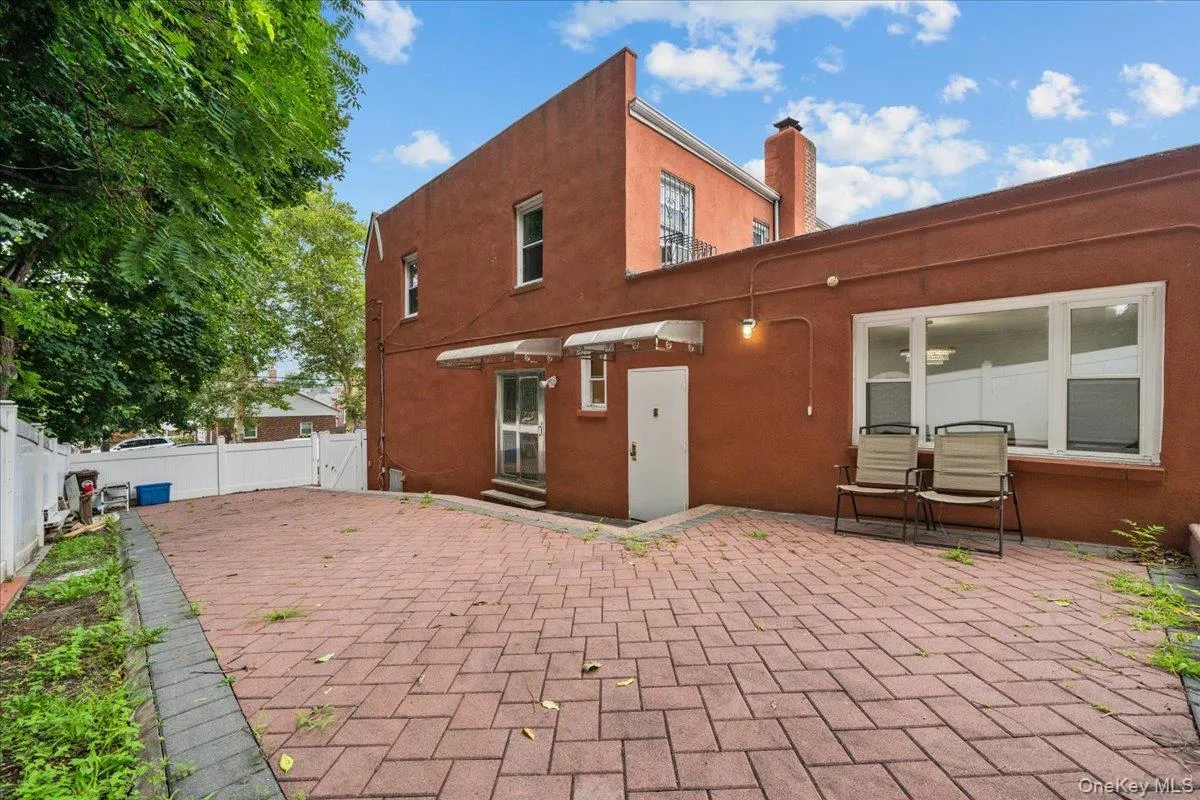 2351 Kingsland Avenue, New York, NY, 3 Bedrooms Bedrooms, 6 Rooms Rooms,1 BathroomBathrooms,Residential,For Rent,Kingsland,0,1033312 2351 Kingsland Avenue, New York, NY, 3 Bedrooms Bedrooms, 6 Rooms Rooms,1 BathroomBathrooms,Residential,For Rent,Kingsland,0,1033312