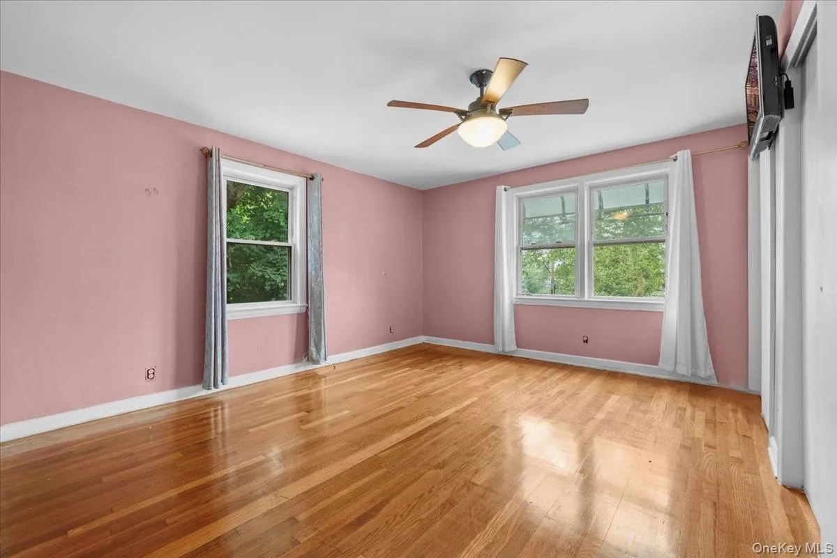 2351 Kingsland Avenue, New York, NY, 3 Bedrooms Bedrooms, 6 Rooms Rooms,1 BathroomBathrooms,Residential,For Rent,Kingsland,0,1033312 2351 Kingsland Avenue, New York, NY, 3 Bedrooms Bedrooms, 6 Rooms Rooms,1 BathroomBathrooms,Residential,For Rent,Kingsland,0,1033312
