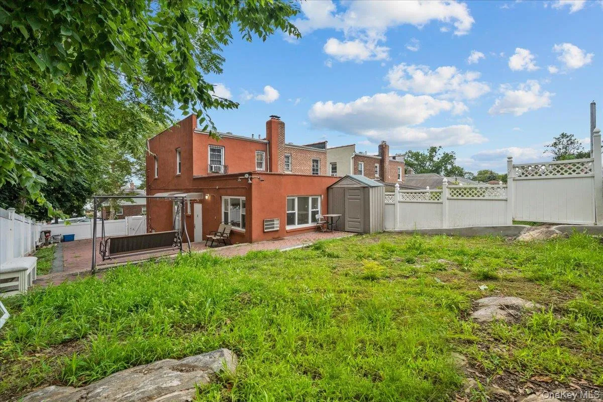 2351 Kingsland Avenue, New York, NY, 3 Bedrooms Bedrooms, 6 Rooms Rooms,1 BathroomBathrooms,Residential,For Rent,Kingsland,0,1033312 2351 Kingsland Avenue, New York, NY, 3 Bedrooms Bedrooms, 6 Rooms Rooms,1 BathroomBathrooms,Residential,For Rent,Kingsland,0,1033312