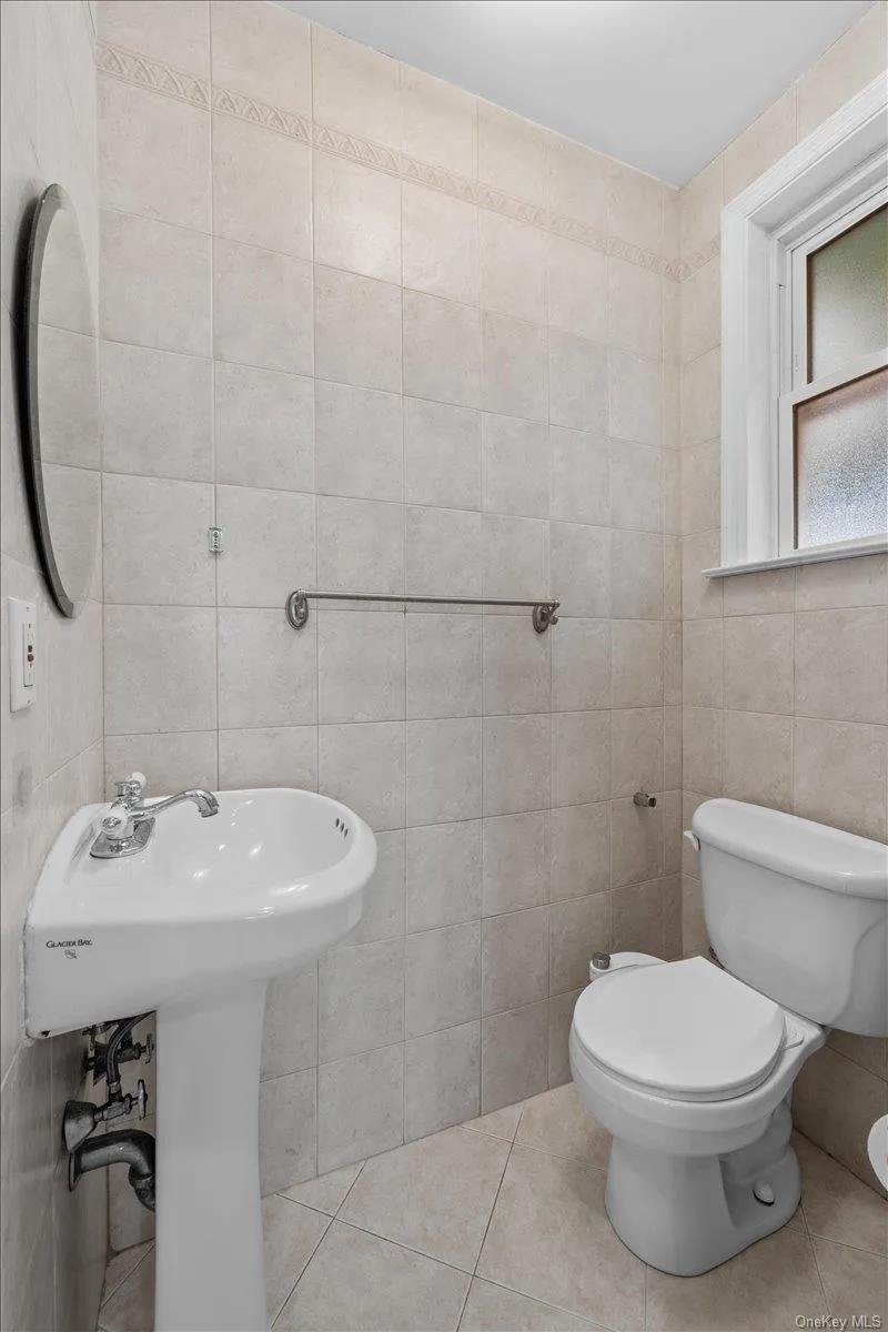2351 Kingsland Avenue, New York, NY, 3 Bedrooms Bedrooms, 6 Rooms Rooms,1 BathroomBathrooms,Residential,For Rent,Kingsland,0,1033312 2351 Kingsland Avenue, New York, NY, 3 Bedrooms Bedrooms, 6 Rooms Rooms,1 BathroomBathrooms,Residential,For Rent,Kingsland,0,1033312