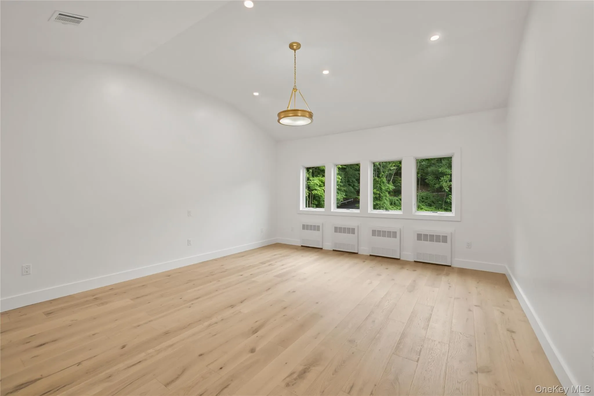 31 Argo Lane, Ramapo, NY, 5 Bedrooms Bedrooms, 12 Rooms Rooms,3 BathroomsBathrooms,Residential,For Rent,Argo,0,1033313 31 Argo Lane, Ramapo, NY, 5 Bedrooms Bedrooms, 12 Rooms Rooms,3 BathroomsBathrooms,Residential,For Rent,Argo,0,1033313