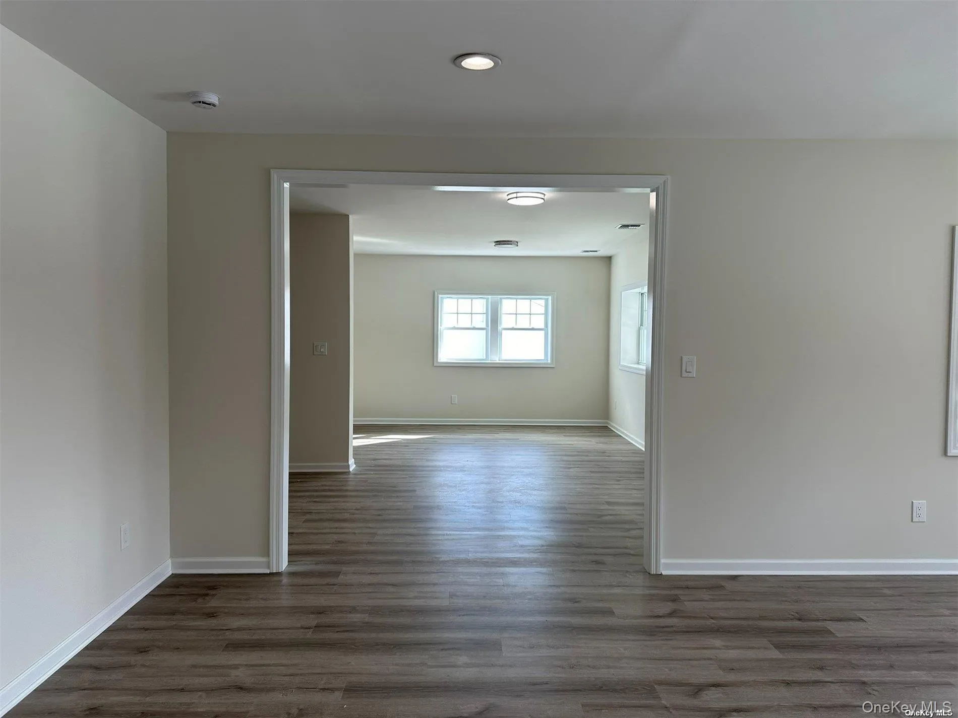 125 Main Street, Smithtown, NY, 7 Bedrooms Bedrooms, 11 Rooms Rooms,5 BathroomsBathrooms,Residential Lease,For Rent,Main,0,1033317 125 Main Street, Smithtown, NY, 7 Bedrooms Bedrooms, 11 Rooms Rooms,5 BathroomsBathrooms,Residential Lease,For Rent,Main,0,1033317