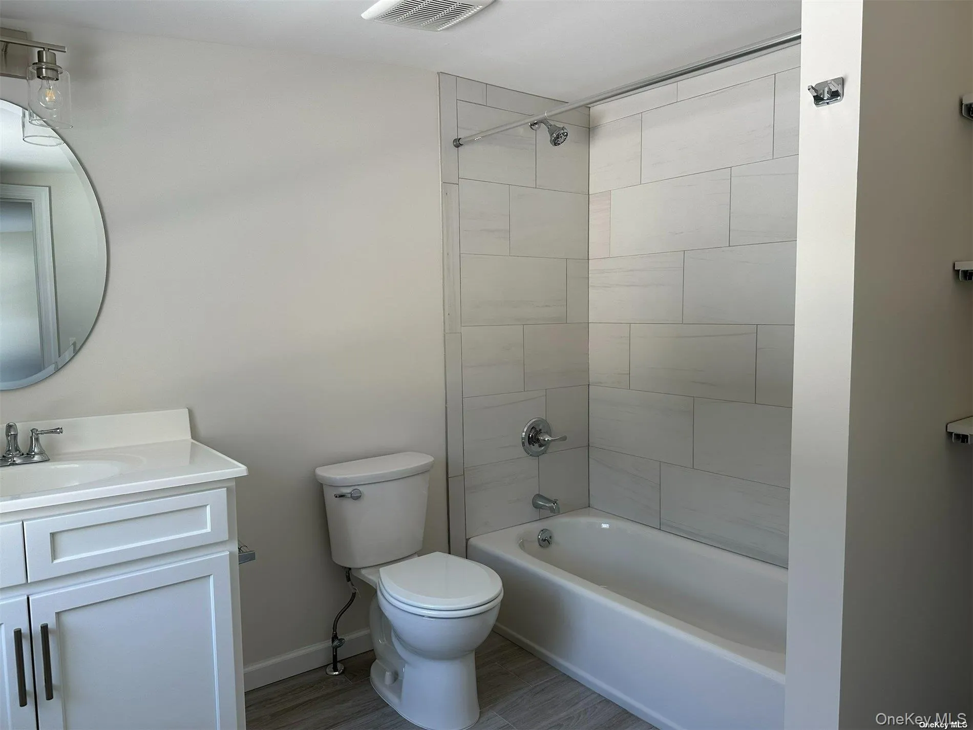 125 Main Street, Smithtown, NY, 7 Bedrooms Bedrooms, 11 Rooms Rooms,5 BathroomsBathrooms,Residential Lease,For Rent,Main,0,1033317 125 Main Street, Smithtown, NY, 7 Bedrooms Bedrooms, 11 Rooms Rooms,5 BathroomsBathrooms,Residential Lease,For Rent,Main,0,1033317