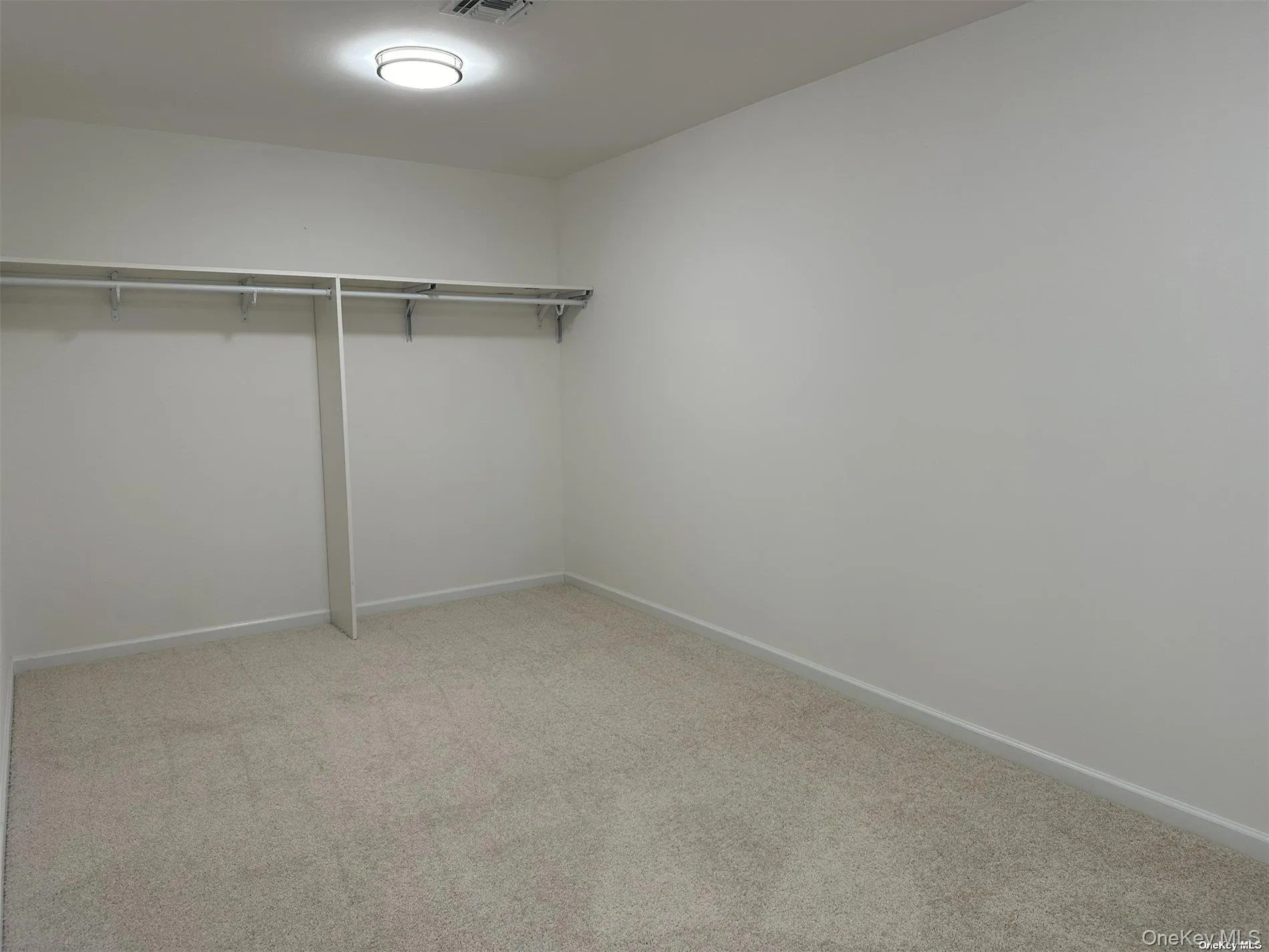 125 Main Street, Smithtown, NY, 7 Bedrooms Bedrooms, 11 Rooms Rooms,5 BathroomsBathrooms,Residential Lease,For Rent,Main,0,1033317 125 Main Street, Smithtown, NY, 7 Bedrooms Bedrooms, 11 Rooms Rooms,5 BathroomsBathrooms,Residential Lease,For Rent,Main,0,1033317