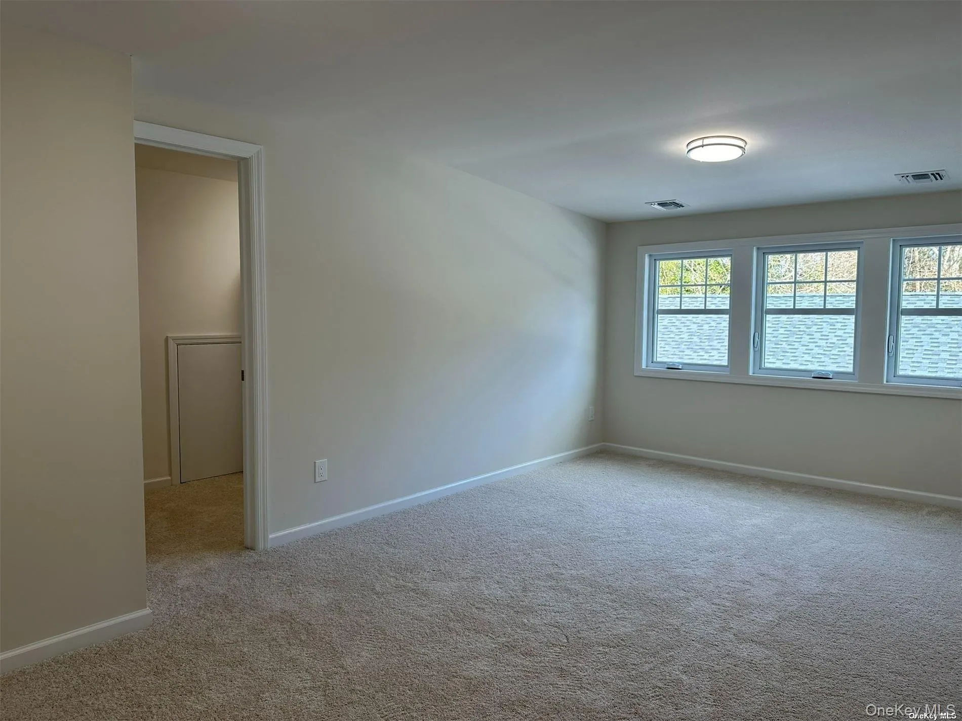 125 Main Street, Smithtown, NY, 7 Bedrooms Bedrooms, 11 Rooms Rooms,5 BathroomsBathrooms,Residential Lease,For Rent,Main,0,1033317 125 Main Street, Smithtown, NY, 7 Bedrooms Bedrooms, 11 Rooms Rooms,5 BathroomsBathrooms,Residential Lease,For Rent,Main,0,1033317