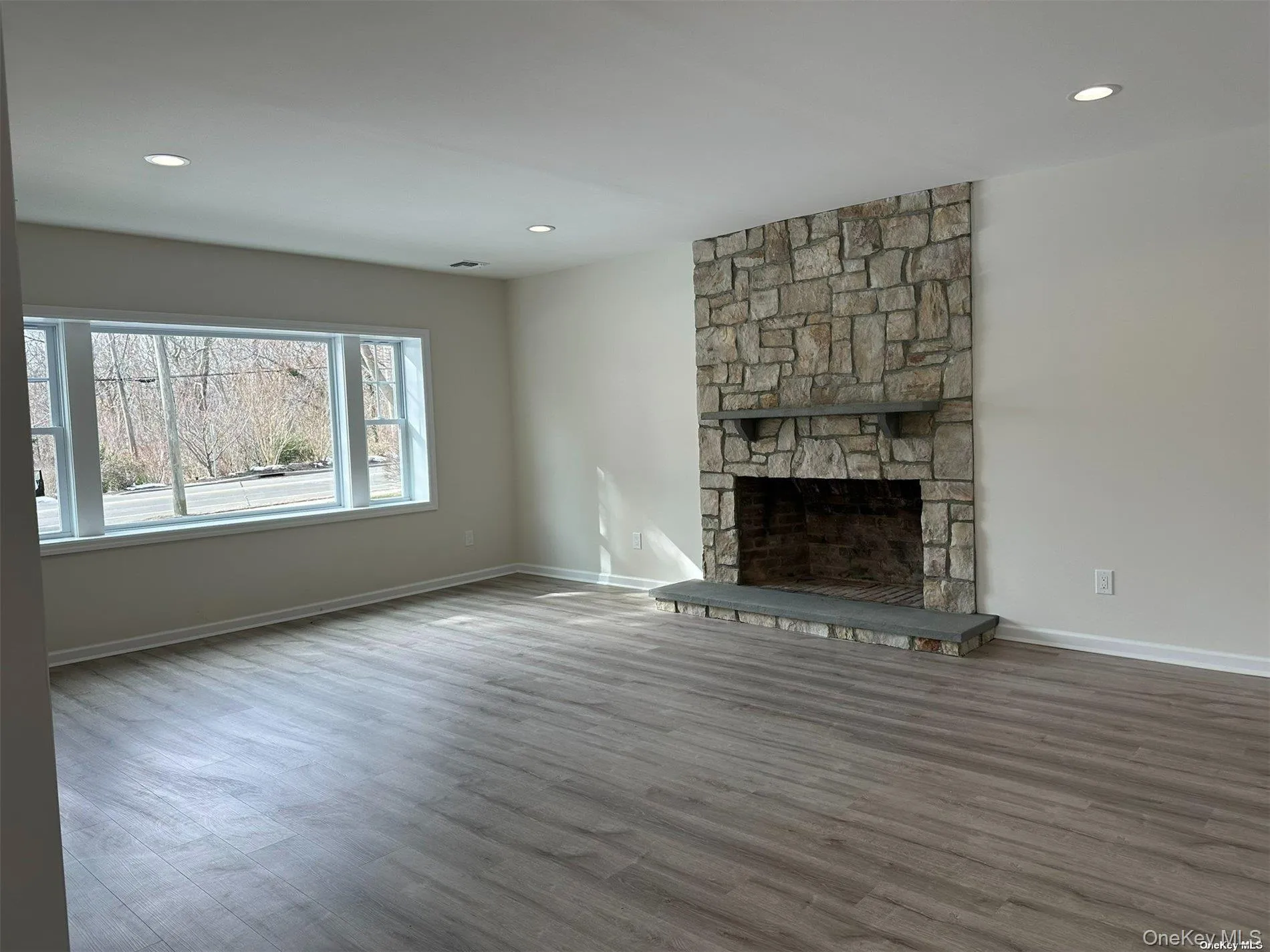125 Main Street, Smithtown, NY, 7 Bedrooms Bedrooms, 11 Rooms Rooms,5 BathroomsBathrooms,Residential Lease,For Rent,Main,0,1033317 125 Main Street, Smithtown, NY, 7 Bedrooms Bedrooms, 11 Rooms Rooms,5 BathroomsBathrooms,Residential Lease,For Rent,Main,0,1033317