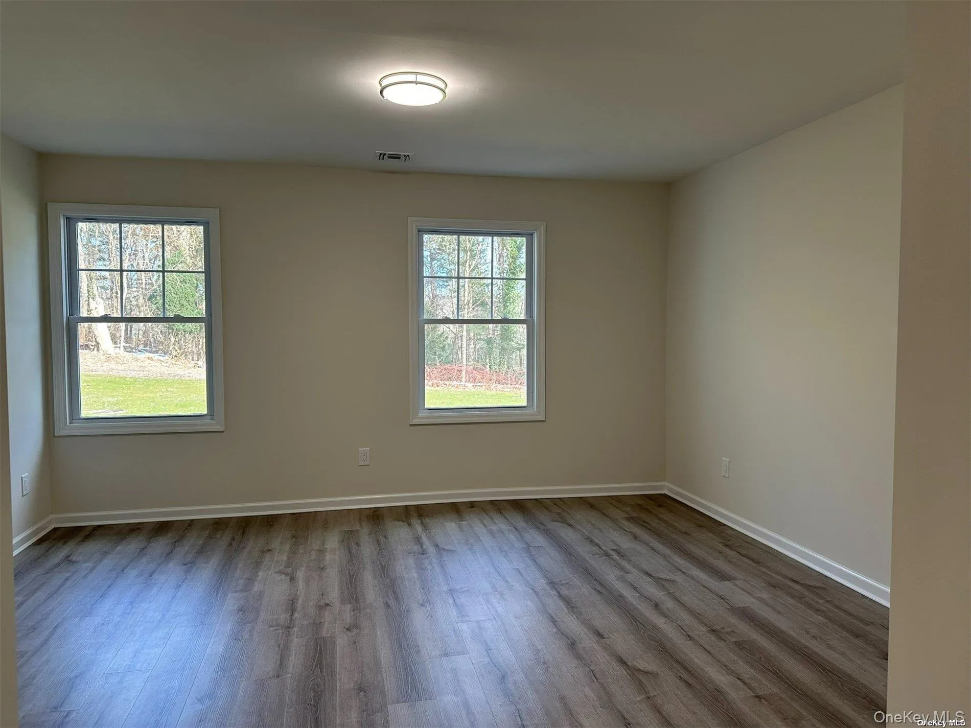 125 Main Street, Smithtown, NY, 7 Bedrooms Bedrooms, 11 Rooms Rooms,5 BathroomsBathrooms,Residential Lease,For Rent,Main,0,1033317 125 Main Street, Smithtown, NY, 7 Bedrooms Bedrooms, 11 Rooms Rooms,5 BathroomsBathrooms,Residential Lease,For Rent,Main,0,1033317