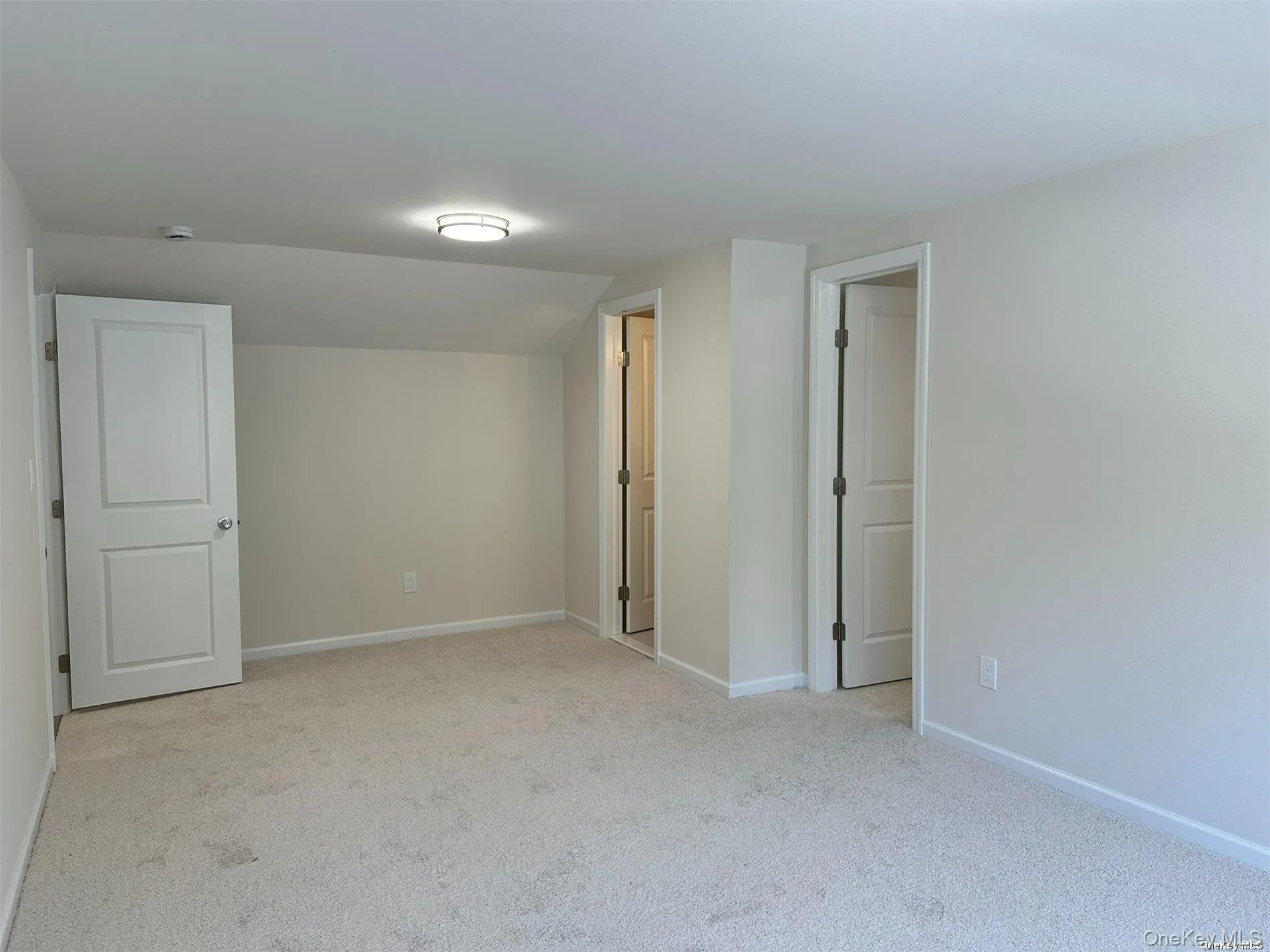 125 Main Street, Smithtown, NY, 7 Bedrooms Bedrooms, 11 Rooms Rooms,5 BathroomsBathrooms,Residential Lease,For Rent,Main,0,1033317 125 Main Street, Smithtown, NY, 7 Bedrooms Bedrooms, 11 Rooms Rooms,5 BathroomsBathrooms,Residential Lease,For Rent,Main,0,1033317