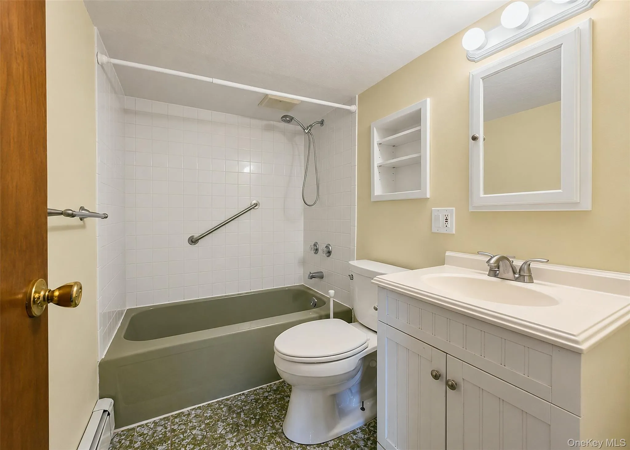 823 5th Street, West Babylon, NY, 3 Bedrooms Bedrooms, 7 Rooms Rooms,2 BathroomsBathrooms,Residential,For Rent,5th,0,1033328 823 5th Street, West Babylon, NY, 3 Bedrooms Bedrooms, 7 Rooms Rooms,2 BathroomsBathrooms,Residential,For Rent,5th,0,1033328
