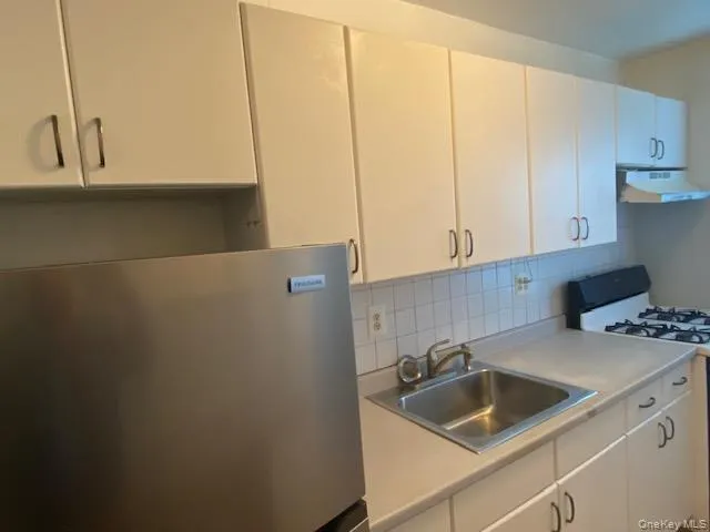 264-25 Langston Avenue, New York, NY, 1 Bedroom Bedrooms, 3 Rooms Rooms,1 BathroomBathrooms,Residential,For Rent,Langston,0,1033329 264-25 Langston Avenue, New York, NY, 1 Bedroom Bedrooms, 3 Rooms Rooms,1 BathroomBathrooms,Residential,For Rent,Langston,0,1033329