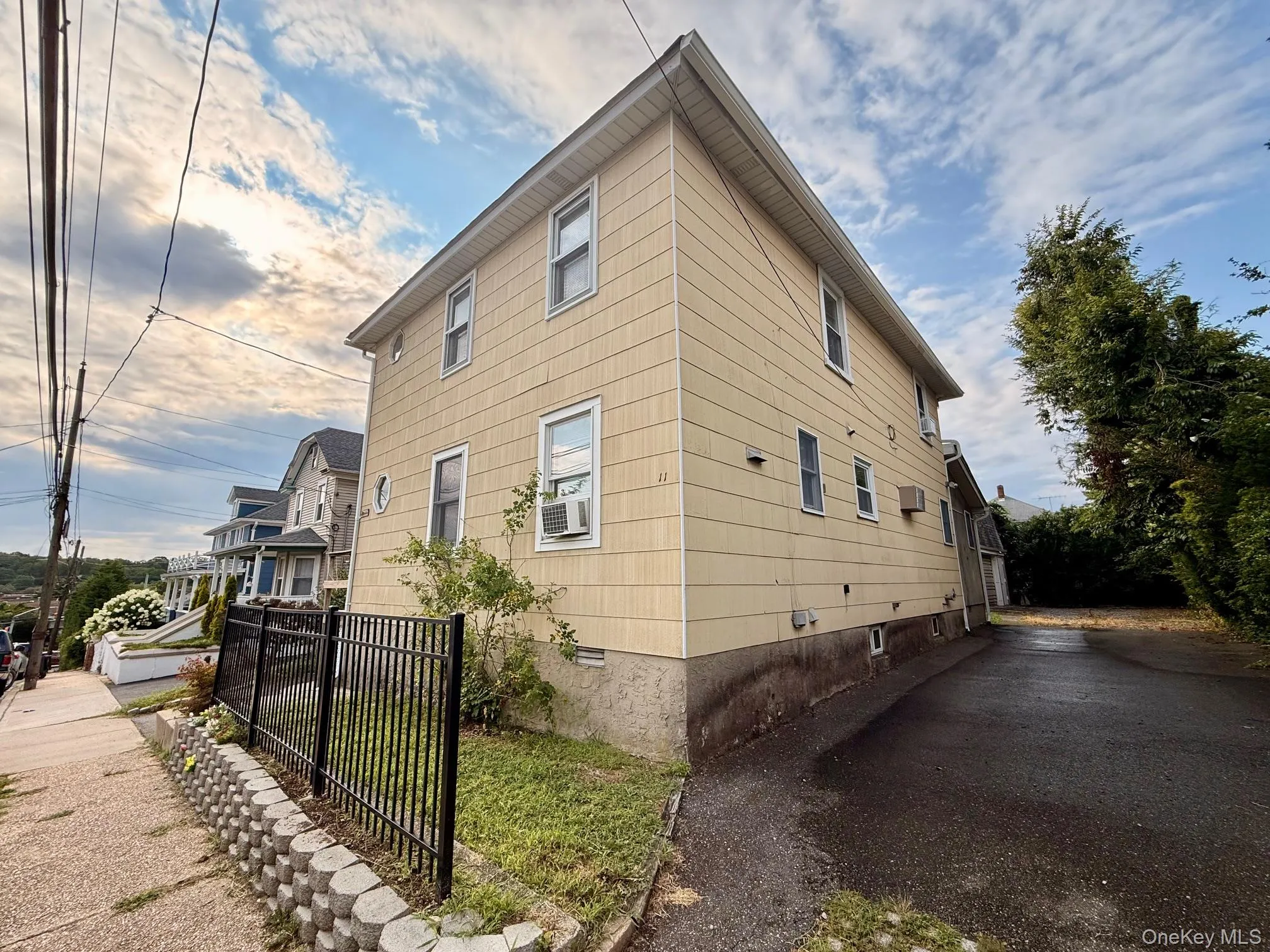 11 3rd Street, Glen Cove, NY, 2 Bedrooms Bedrooms, 4 Rooms Rooms,1 BathroomBathrooms,Residential Lease,For Rent,3rd,0,1033334 11 3rd Street, Glen Cove, NY, 2 Bedrooms Bedrooms, 4 Rooms Rooms,1 BathroomBathrooms,Residential Lease,For Rent,3rd,0,1033334