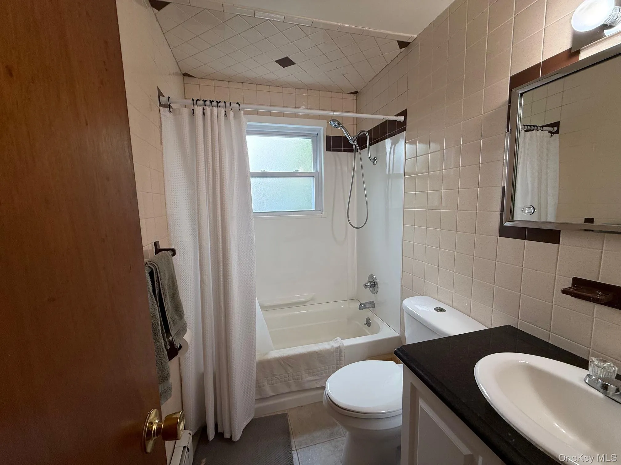 11 3rd Street, Glen Cove, NY, 2 Bedrooms Bedrooms, 4 Rooms Rooms,1 BathroomBathrooms,Residential Lease,For Rent,3rd,0,1033334 11 3rd Street, Glen Cove, NY, 2 Bedrooms Bedrooms, 4 Rooms Rooms,1 BathroomBathrooms,Residential Lease,For Rent,3rd,0,1033334