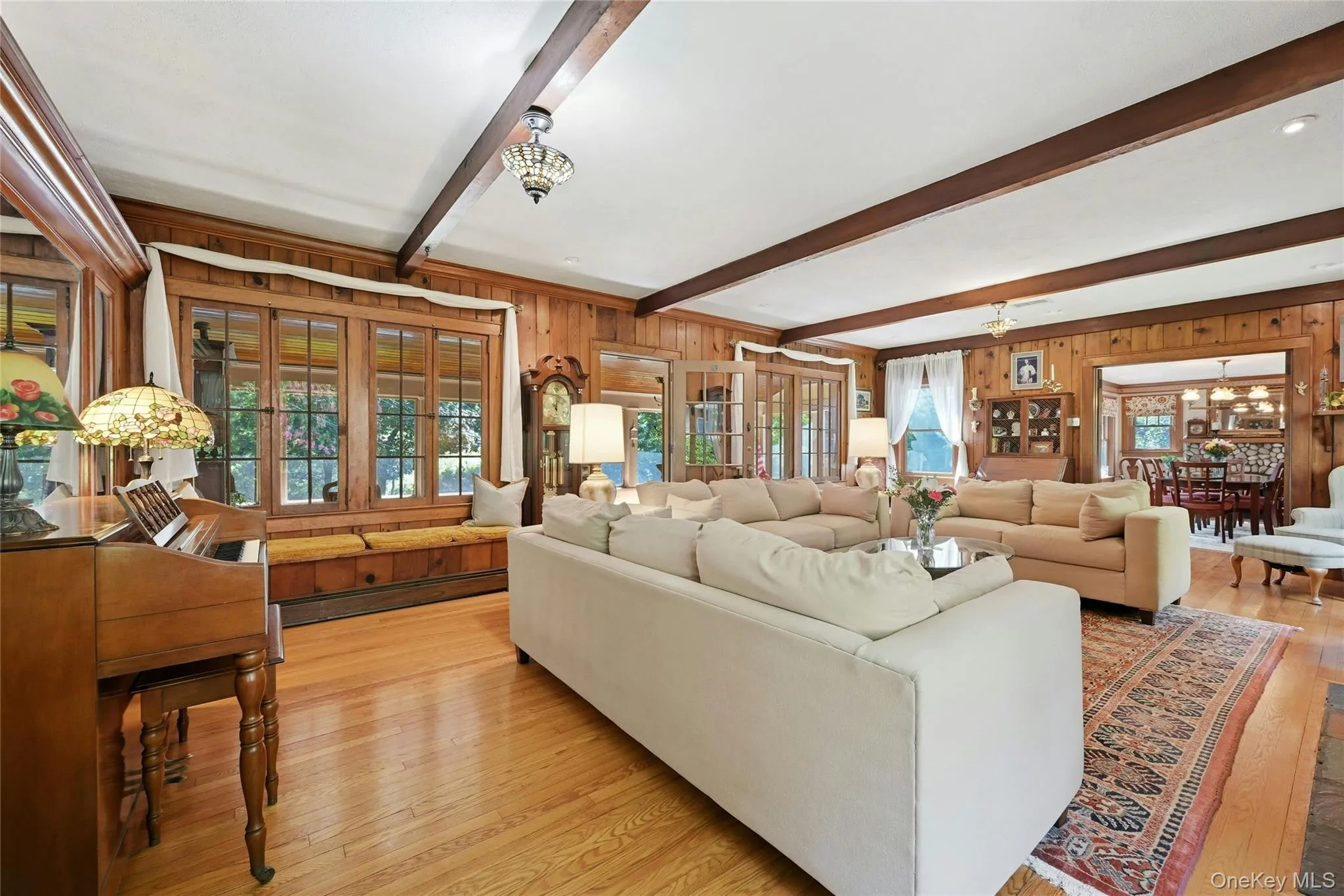 2064 Country Road, Riverhead, NY, 4 Bedrooms Bedrooms, 8 Rooms Rooms,2 BathroomsBathrooms,Residential,For Rent,Country,0,1033352 2064 Country Road, Riverhead, NY, 4 Bedrooms Bedrooms, 8 Rooms Rooms,2 BathroomsBathrooms,Residential,For Rent,Country,0,1033352
