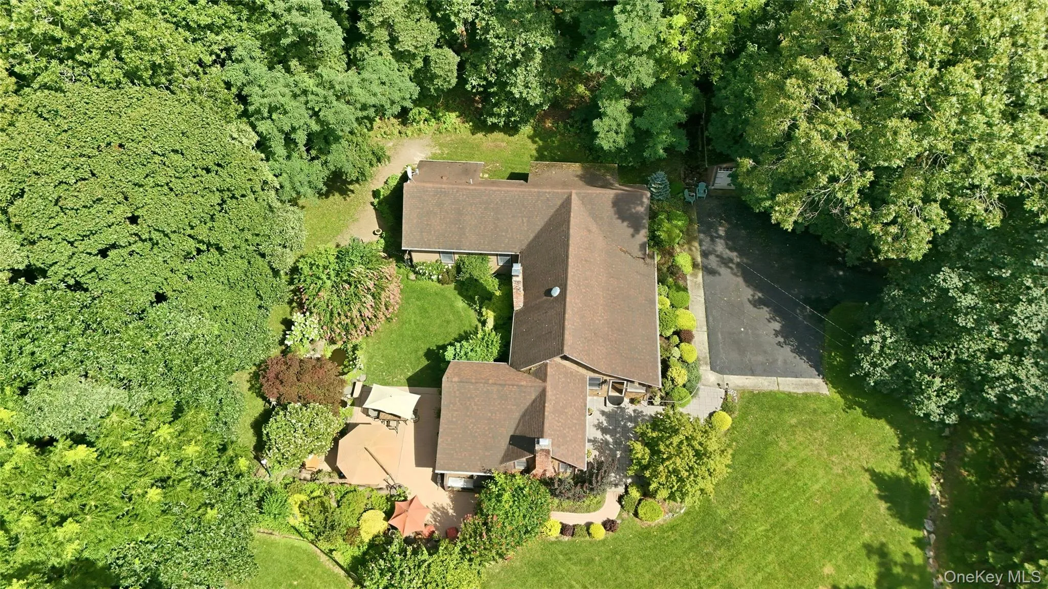 2064 Country Road, Riverhead, NY, 4 Bedrooms Bedrooms, 8 Rooms Rooms,2 BathroomsBathrooms,Residential,For Rent,Country,0,1033352 2064 Country Road, Riverhead, NY, 4 Bedrooms Bedrooms, 8 Rooms Rooms,2 BathroomsBathrooms,Residential,For Rent,Country,0,1033352