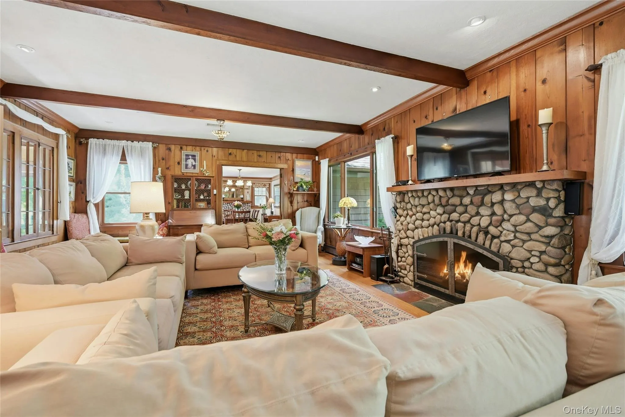 2064 Country Road, Riverhead, NY, 4 Bedrooms Bedrooms, 8 Rooms Rooms,2 BathroomsBathrooms,Residential,For Rent,Country,0,1033352 2064 Country Road, Riverhead, NY, 4 Bedrooms Bedrooms, 8 Rooms Rooms,2 BathroomsBathrooms,Residential,For Rent,Country,0,1033352