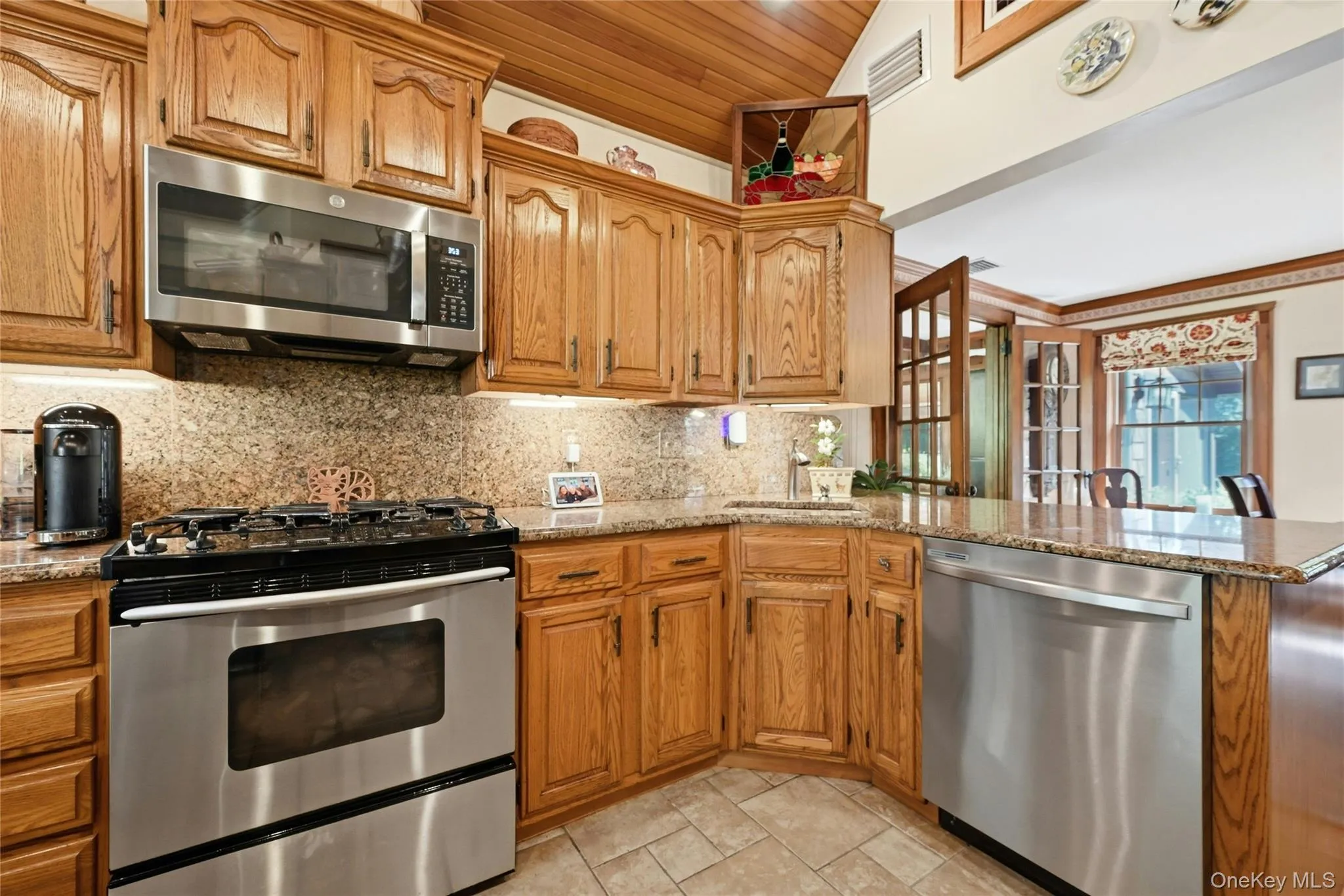 2064 Country Road, Riverhead, NY, 4 Bedrooms Bedrooms, 8 Rooms Rooms,2 BathroomsBathrooms,Residential,For Rent,Country,0,1033352 2064 Country Road, Riverhead, NY, 4 Bedrooms Bedrooms, 8 Rooms Rooms,2 BathroomsBathrooms,Residential,For Rent,Country,0,1033352