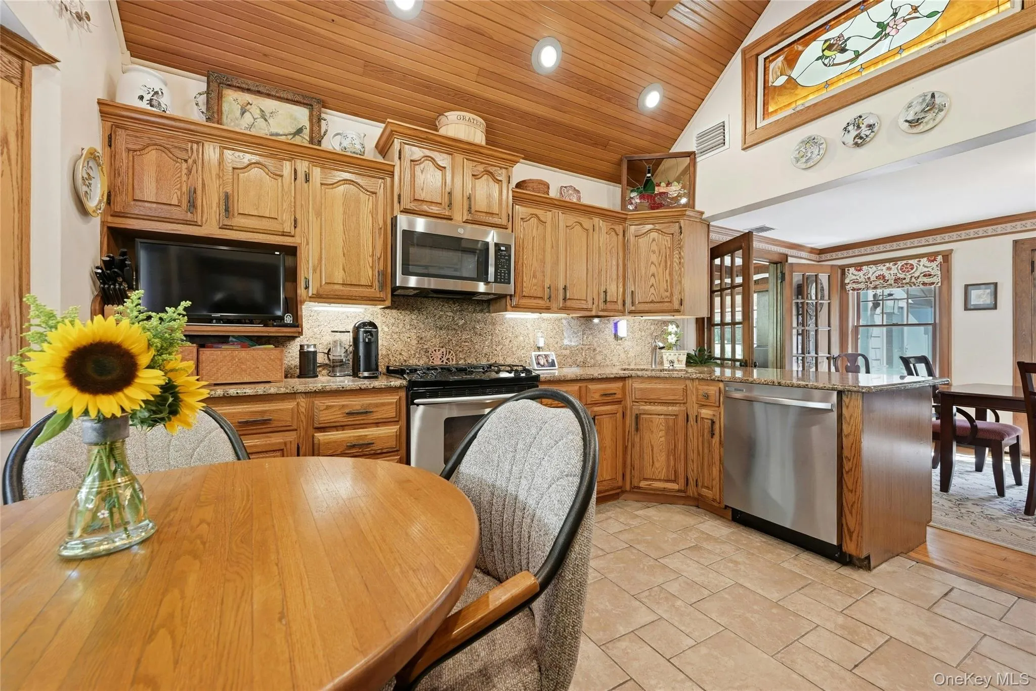 2064 Country Road, Riverhead, NY, 4 Bedrooms Bedrooms, 8 Rooms Rooms,2 BathroomsBathrooms,Residential,For Rent,Country,0,1033352 2064 Country Road, Riverhead, NY, 4 Bedrooms Bedrooms, 8 Rooms Rooms,2 BathroomsBathrooms,Residential,For Rent,Country,0,1033352