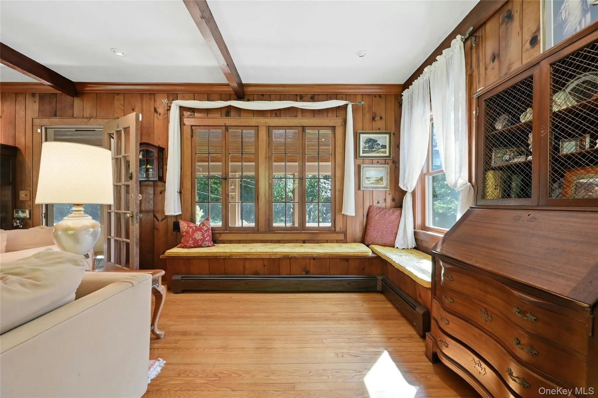 2064 Country Road, Riverhead, NY, 4 Bedrooms Bedrooms, 8 Rooms Rooms,2 BathroomsBathrooms,Residential,For Rent,Country,0,1033352 2064 Country Road, Riverhead, NY, 4 Bedrooms Bedrooms, 8 Rooms Rooms,2 BathroomsBathrooms,Residential,For Rent,Country,0,1033352