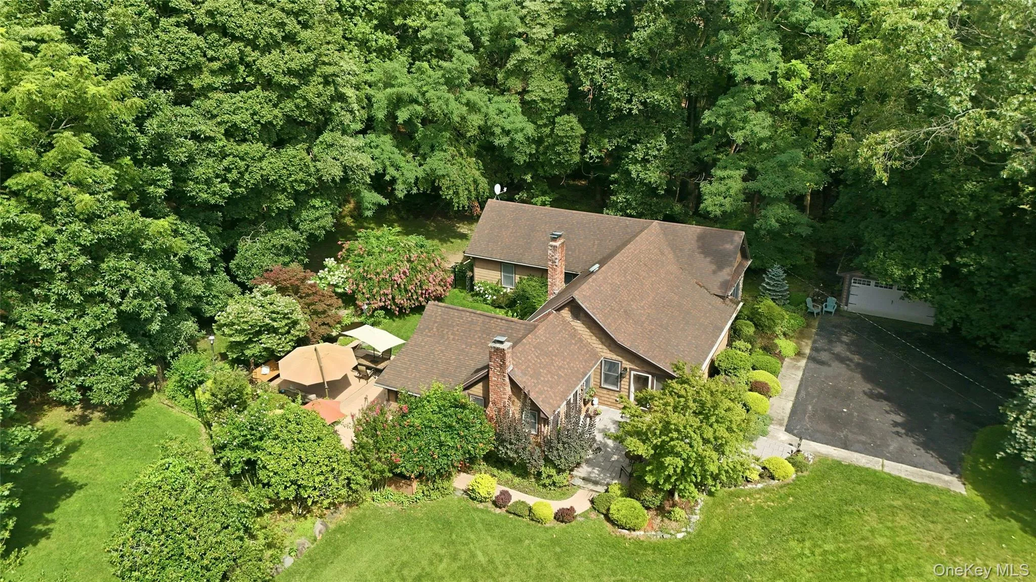 2064 Country Road, Riverhead, NY, 4 Bedrooms Bedrooms, 8 Rooms Rooms,2 BathroomsBathrooms,Residential,For Rent,Country,0,1033352 2064 Country Road, Riverhead, NY, 4 Bedrooms Bedrooms, 8 Rooms Rooms,2 BathroomsBathrooms,Residential,For Rent,Country,0,1033352