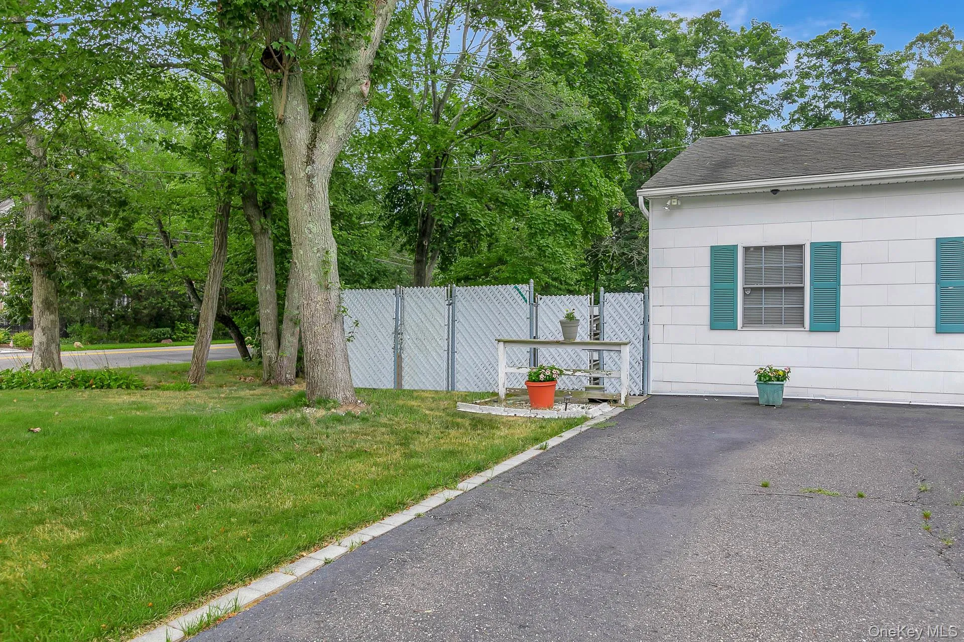 4 Brooktree Court, Islip, NY, 1 Bedroom Bedrooms, 3 Rooms Rooms,1 BathroomBathrooms,Residential Lease,For Rent,Brooktree,0,1033356 4 Brooktree Court, Islip, NY, 1 Bedroom Bedrooms, 3 Rooms Rooms,1 BathroomBathrooms,Residential Lease,For Rent,Brooktree,0,1033356