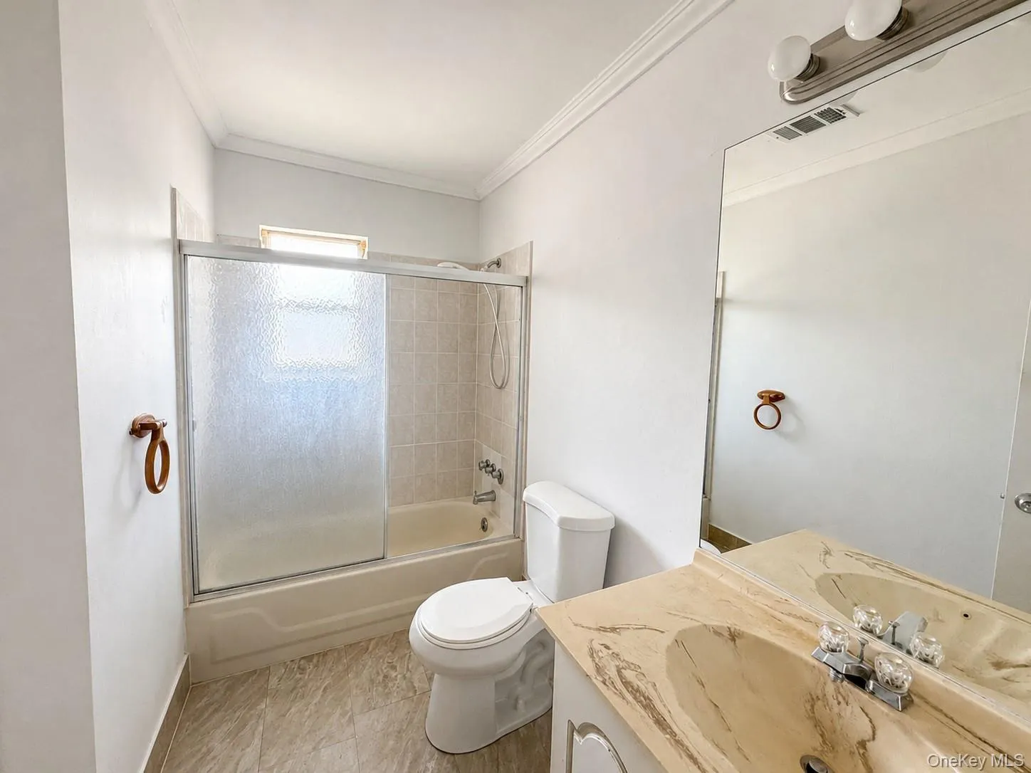 214 Artist Lake Drive, Brookhaven, NY, 1 Bedroom Bedrooms, 4 Rooms Rooms,1 BathroomBathrooms,Residential Lease,For Rent,Artist Lake,0,1033357 214 Artist Lake Drive, Brookhaven, NY, 1 Bedroom Bedrooms, 4 Rooms Rooms,1 BathroomBathrooms,Residential Lease,For Rent,Artist Lake,0,1033357