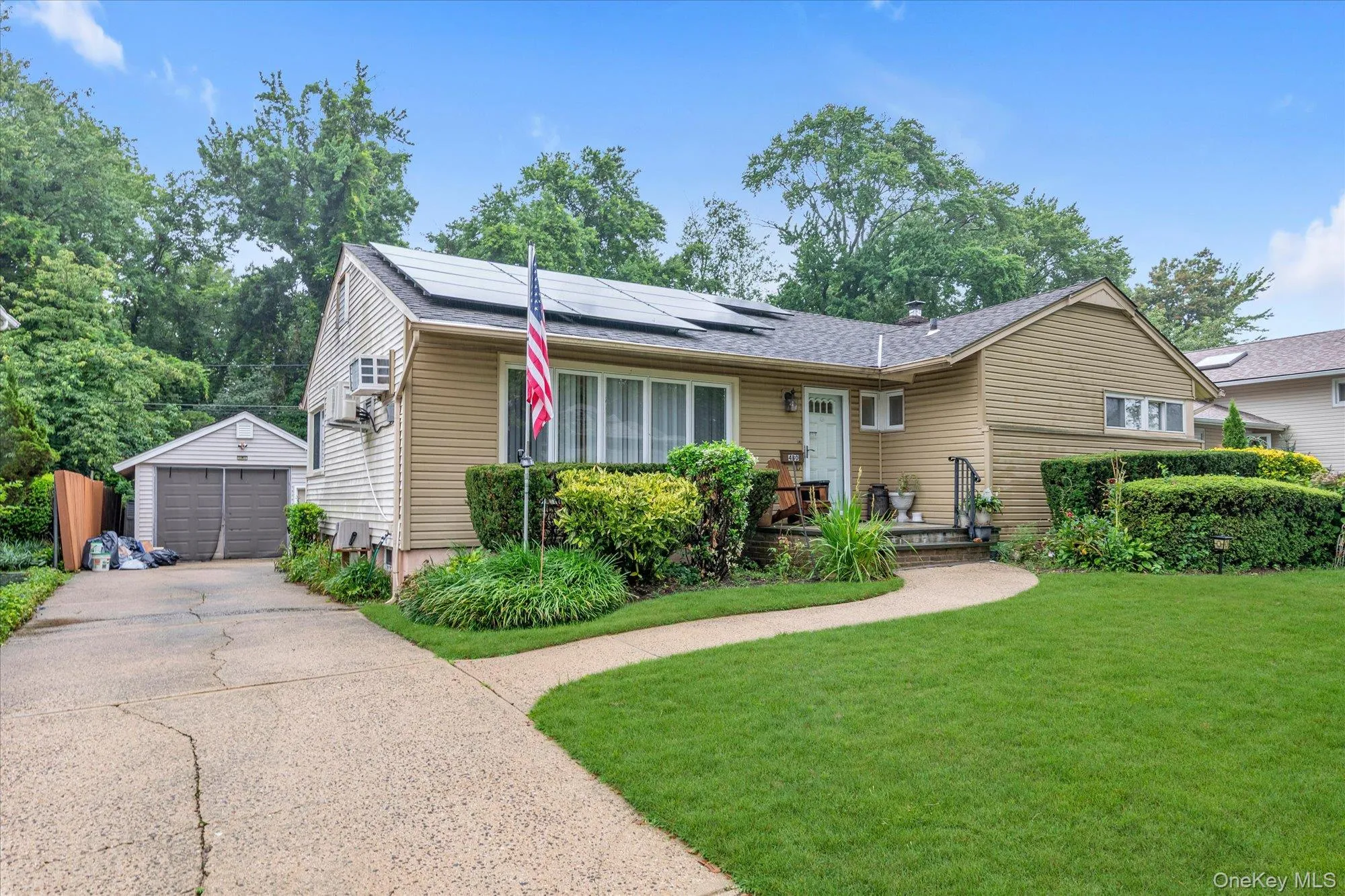 480 Richmond Road, Hempstead, NY, 3 Bedrooms Bedrooms, 6 Rooms Rooms,3 BathroomsBathrooms,Residential,For Rent,Richmond,0,1033363 480 Richmond Road, Hempstead, NY, 3 Bedrooms Bedrooms, 6 Rooms Rooms,3 BathroomsBathrooms,Residential,For Rent,Richmond,0,1033363
