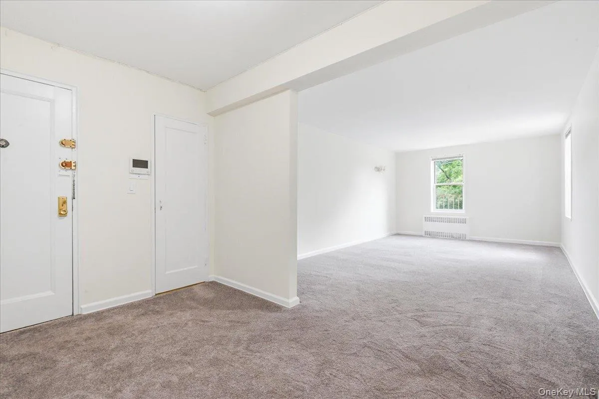 82-40 Austin Street, New York, NY, 1 Bedroom Bedrooms, 4 Rooms Rooms,1 BathroomBathrooms,Residential Lease,For Rent,Austin,0,1033365 82-40 Austin Street, New York, NY, 1 Bedroom Bedrooms, 4 Rooms Rooms,1 BathroomBathrooms,Residential Lease,For Rent,Austin,0,1033365