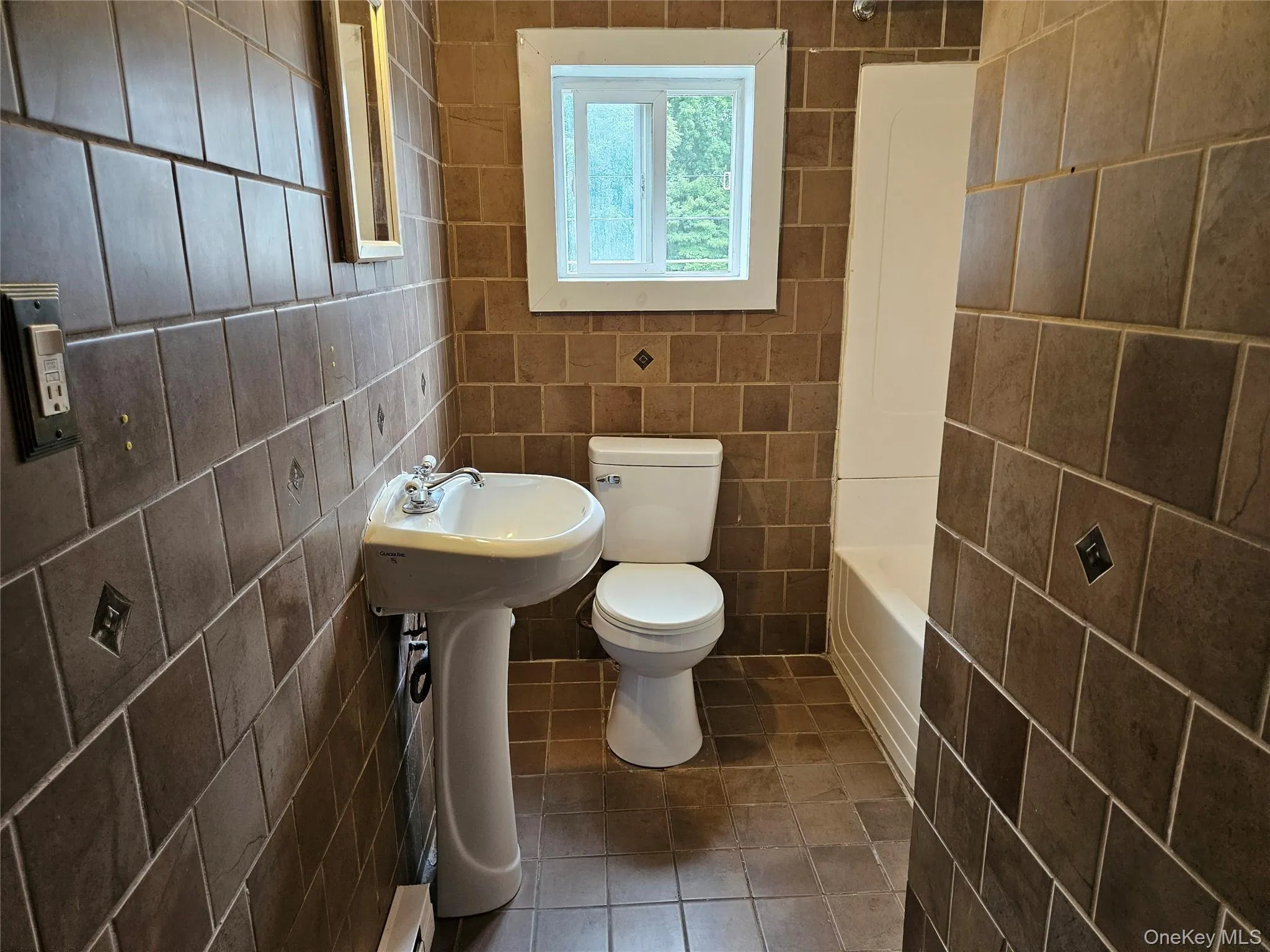 81 Franklin Street, Port Jervis, NY, 3 Bedrooms Bedrooms, 7 Rooms Rooms,1 BathroomBathrooms,Residential Lease,For Rent,Franklin,0,1033370 81 Franklin Street, Port Jervis, NY, 3 Bedrooms Bedrooms, 7 Rooms Rooms,1 BathroomBathrooms,Residential Lease,For Rent,Franklin,0,1033370