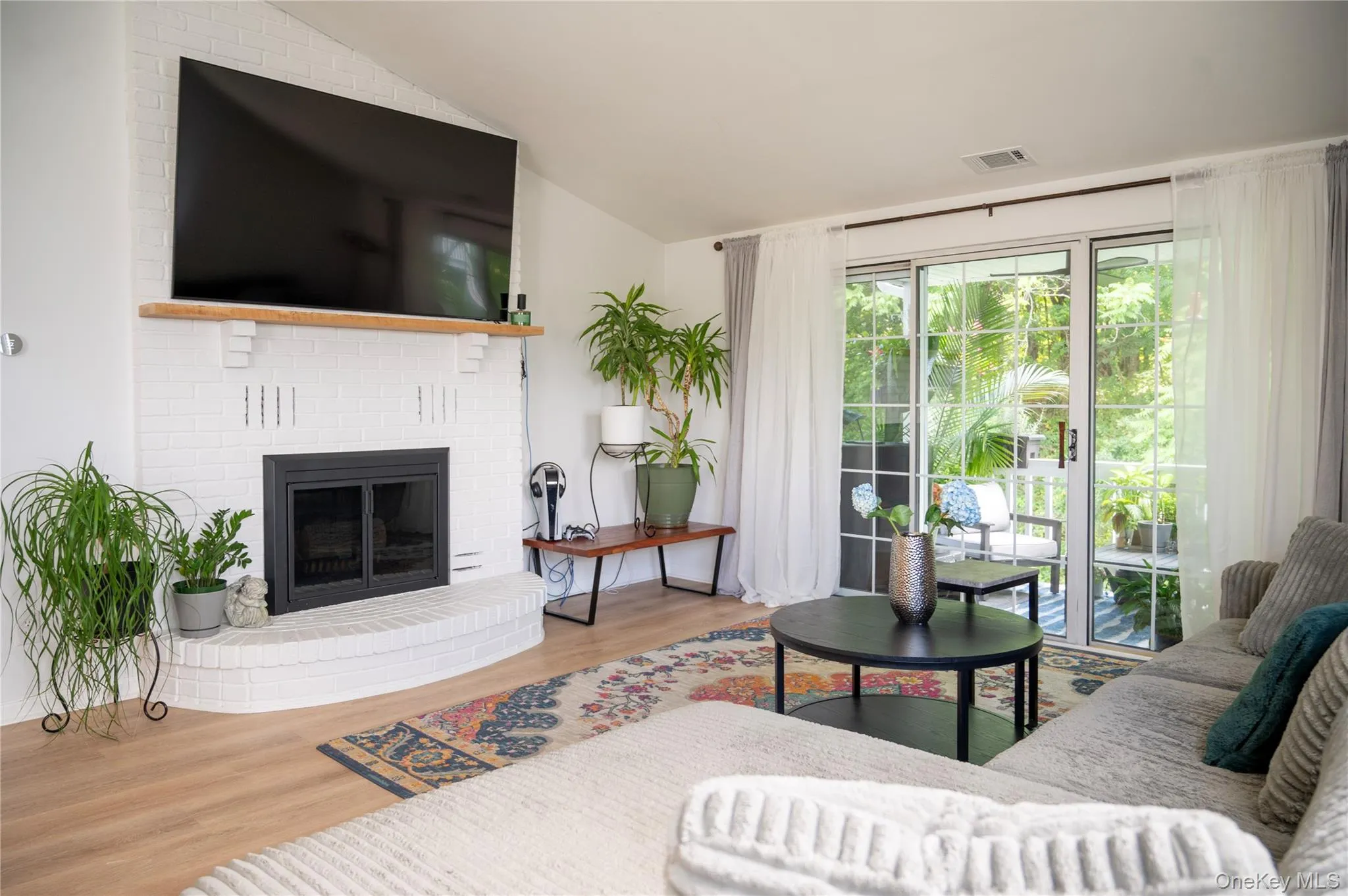 19 The Knolls, Warwick (town), NY, 2 Bedrooms Bedrooms, 5 Rooms Rooms,2 BathroomsBathrooms,Residential,For Rent,The,0,1033375 19 The Knolls, Warwick (town), NY, 2 Bedrooms Bedrooms, 5 Rooms Rooms,2 BathroomsBathrooms,Residential,For Rent,The,0,1033375