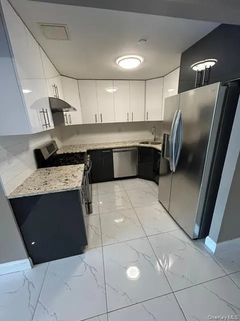 45-11 82nd Street, New York, NY, 2 Bedrooms Bedrooms, 5 Rooms Rooms,2 BathroomsBathrooms,Residential Lease,For Rent,82nd,0,1033379 45-11 82nd Street, New York, NY, 2 Bedrooms Bedrooms, 5 Rooms Rooms,2 BathroomsBathrooms,Residential Lease,For Rent,82nd,0,1033379