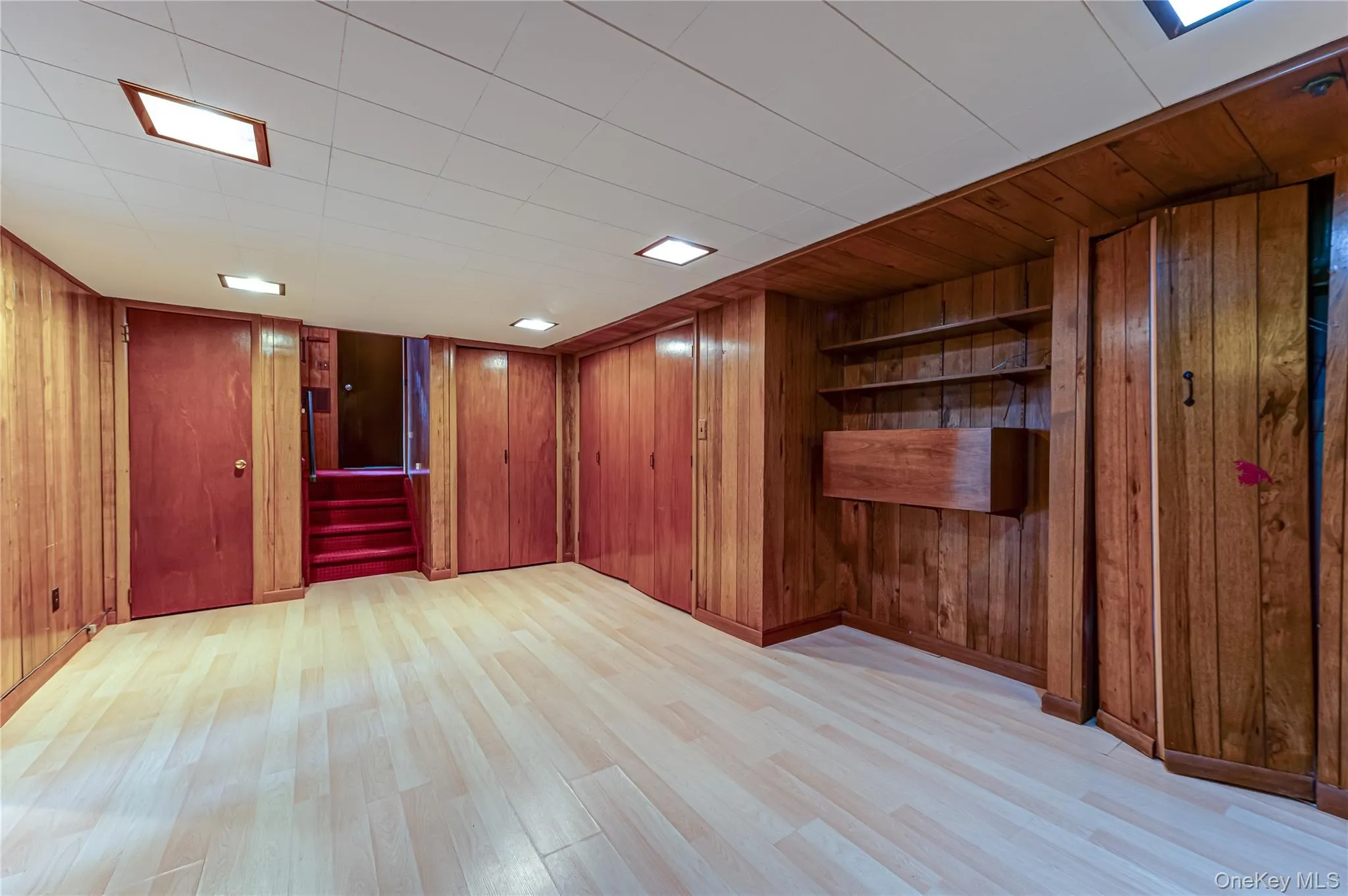 27 Ann Drive, Oyster Bay, NY, 3 Bedrooms Bedrooms, 11 Rooms Rooms,2 BathroomsBathrooms,Residential,For Rent,Ann,0,1033385 27 Ann Drive, Oyster Bay, NY, 3 Bedrooms Bedrooms, 11 Rooms Rooms,2 BathroomsBathrooms,Residential,For Rent,Ann,0,1033385